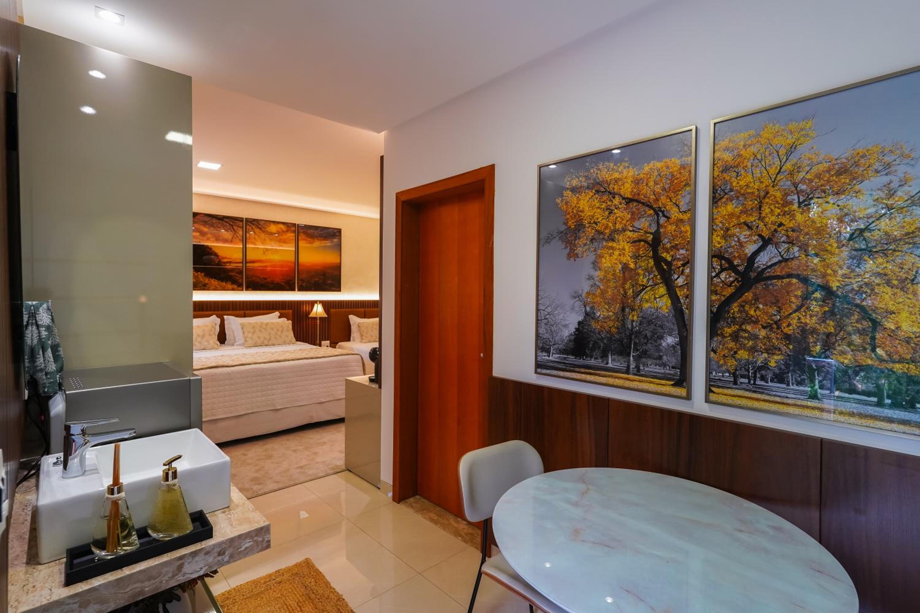 Suite with Spa Bath photo 3