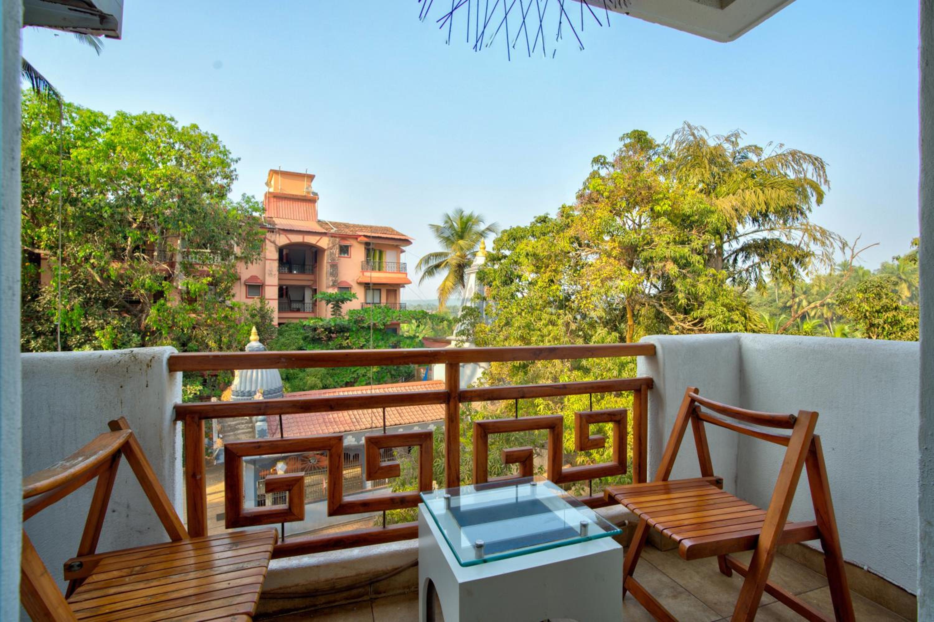 King Suite with Balcony photo 2