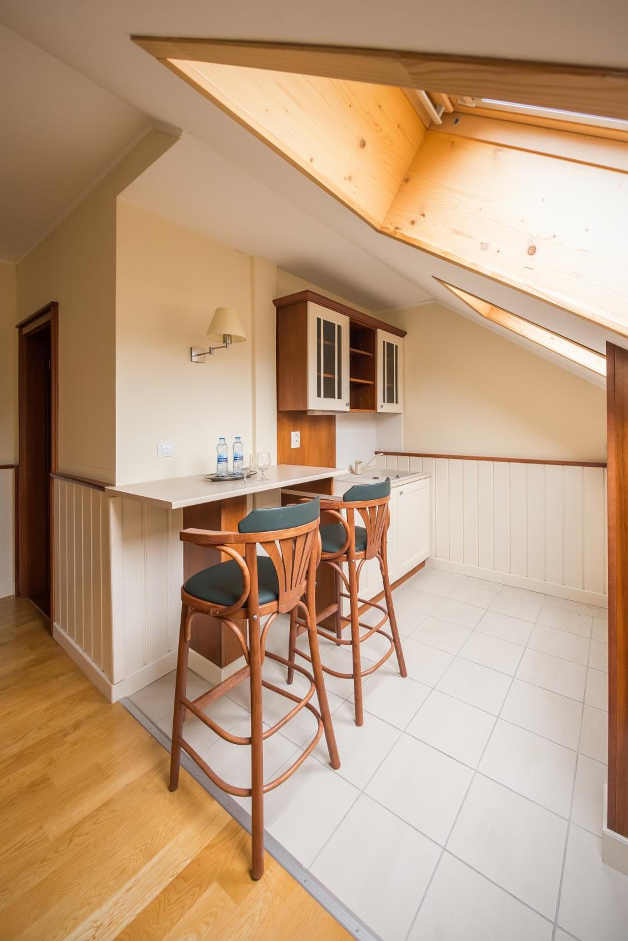 Apartment - Photo 4