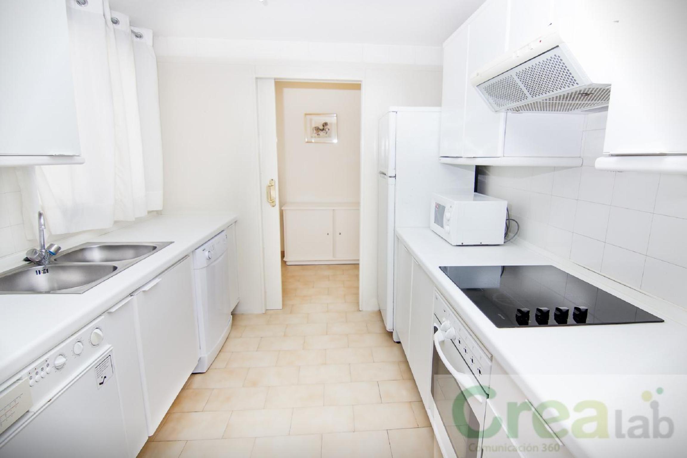 Two-Bedroom Apartment with Sea View (4 Adults) - Photo 11
