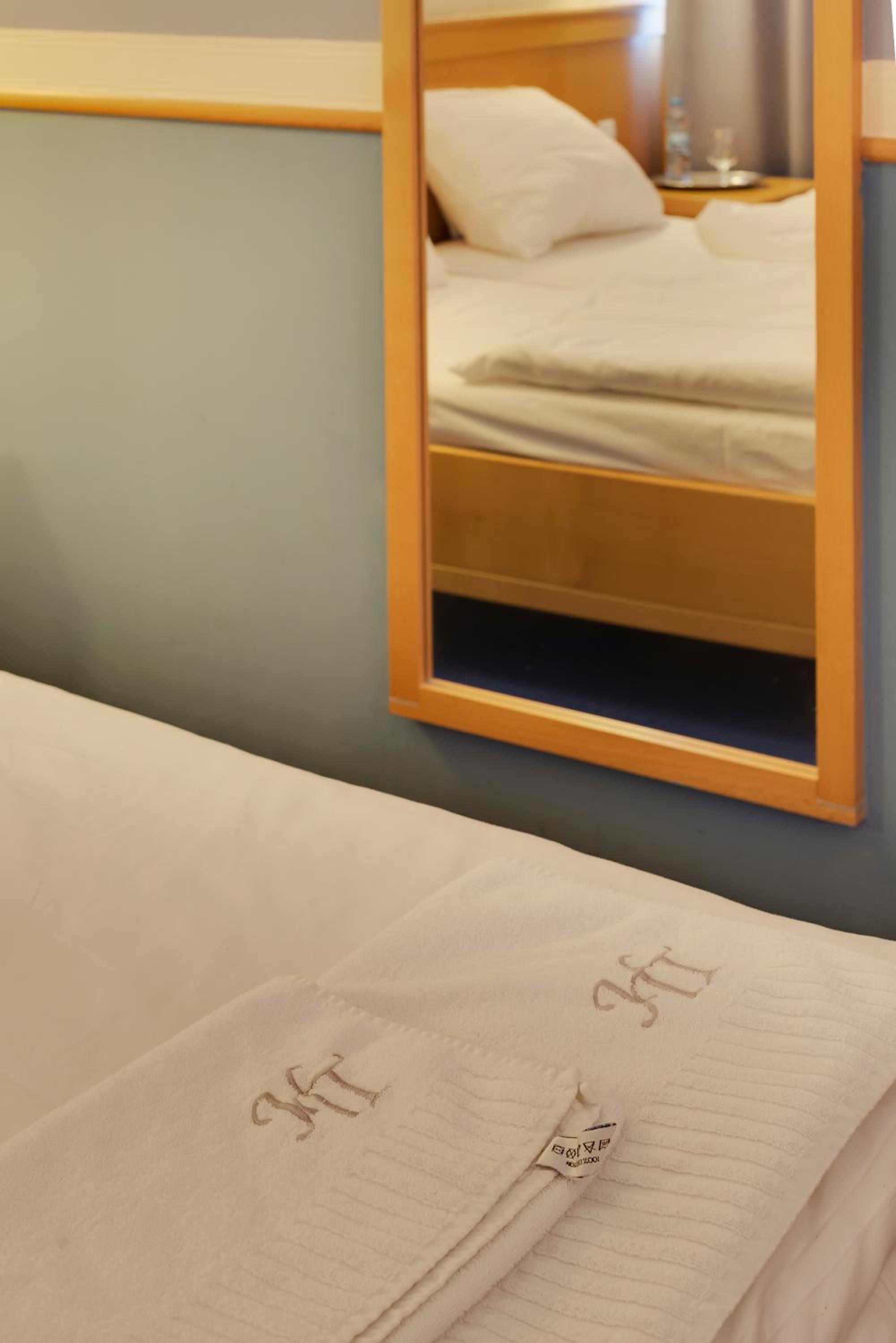 Double or Twin Room - Photo 3