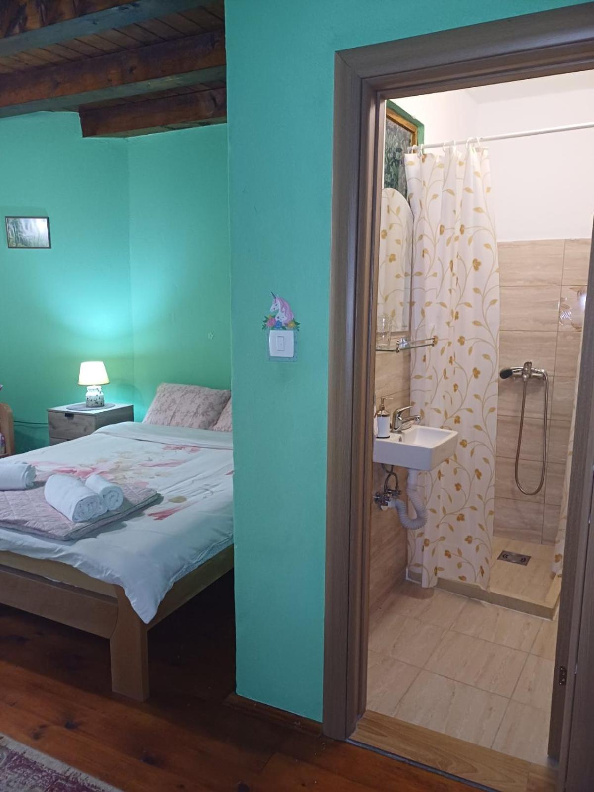 Triple Room with Bathroom photo 1