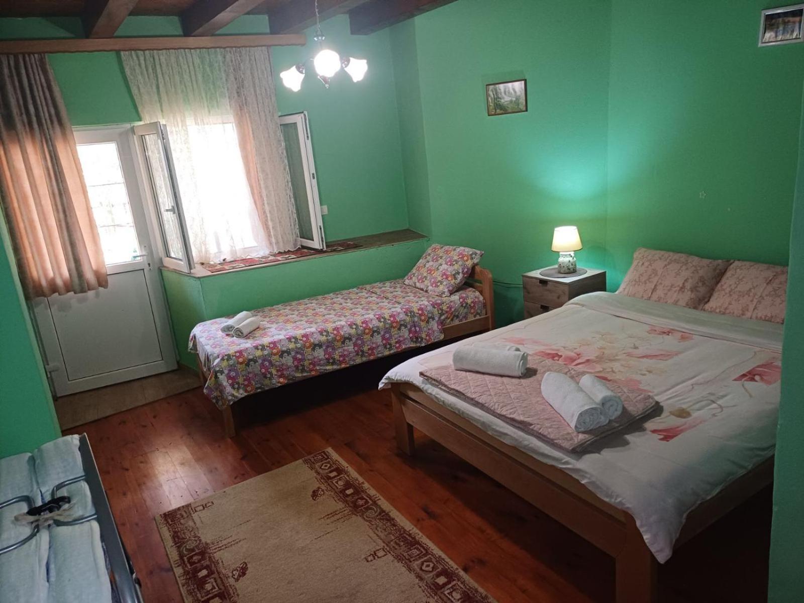Triple Room with Bathroom photo 2