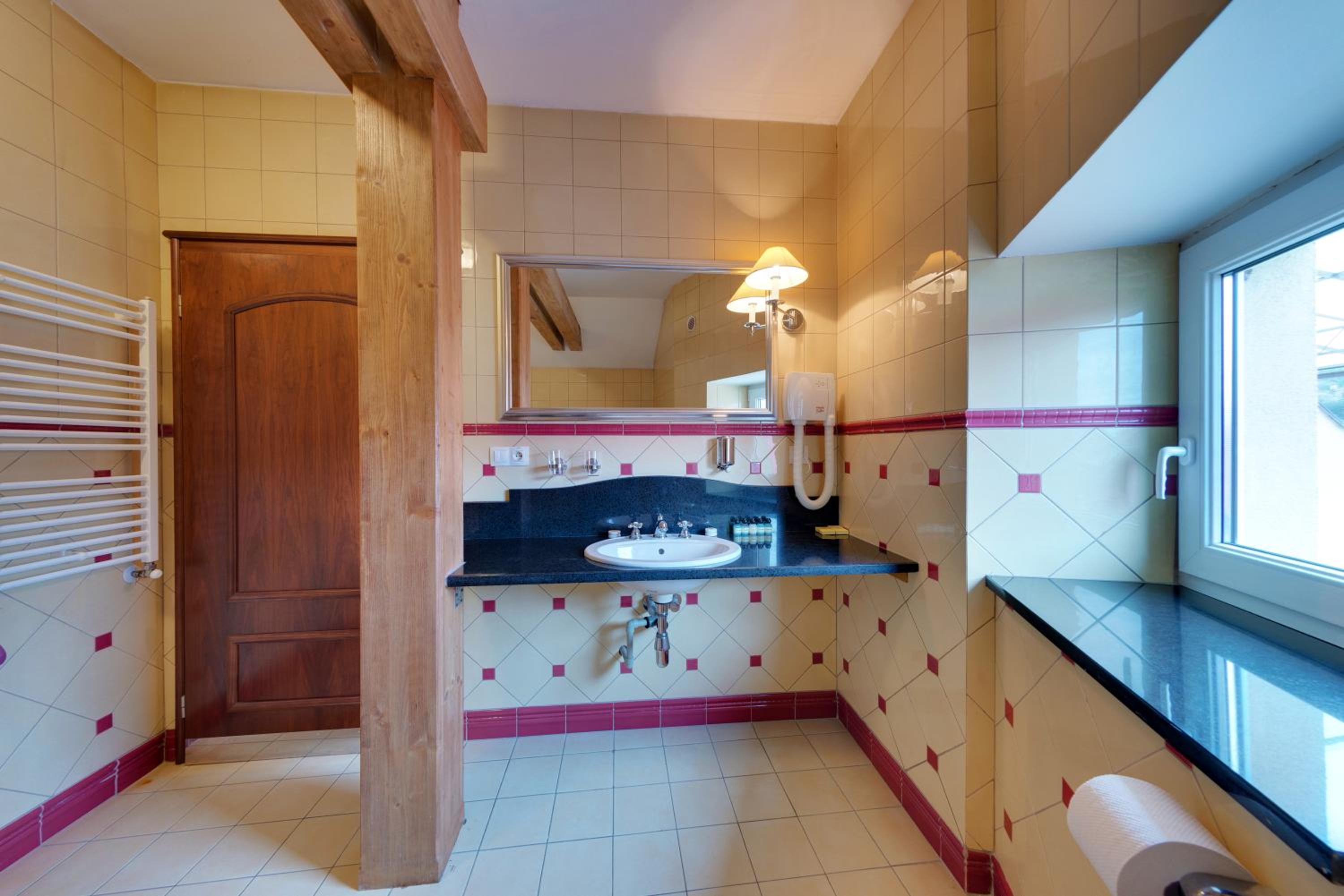 Deluxe Double Room - Photo 5