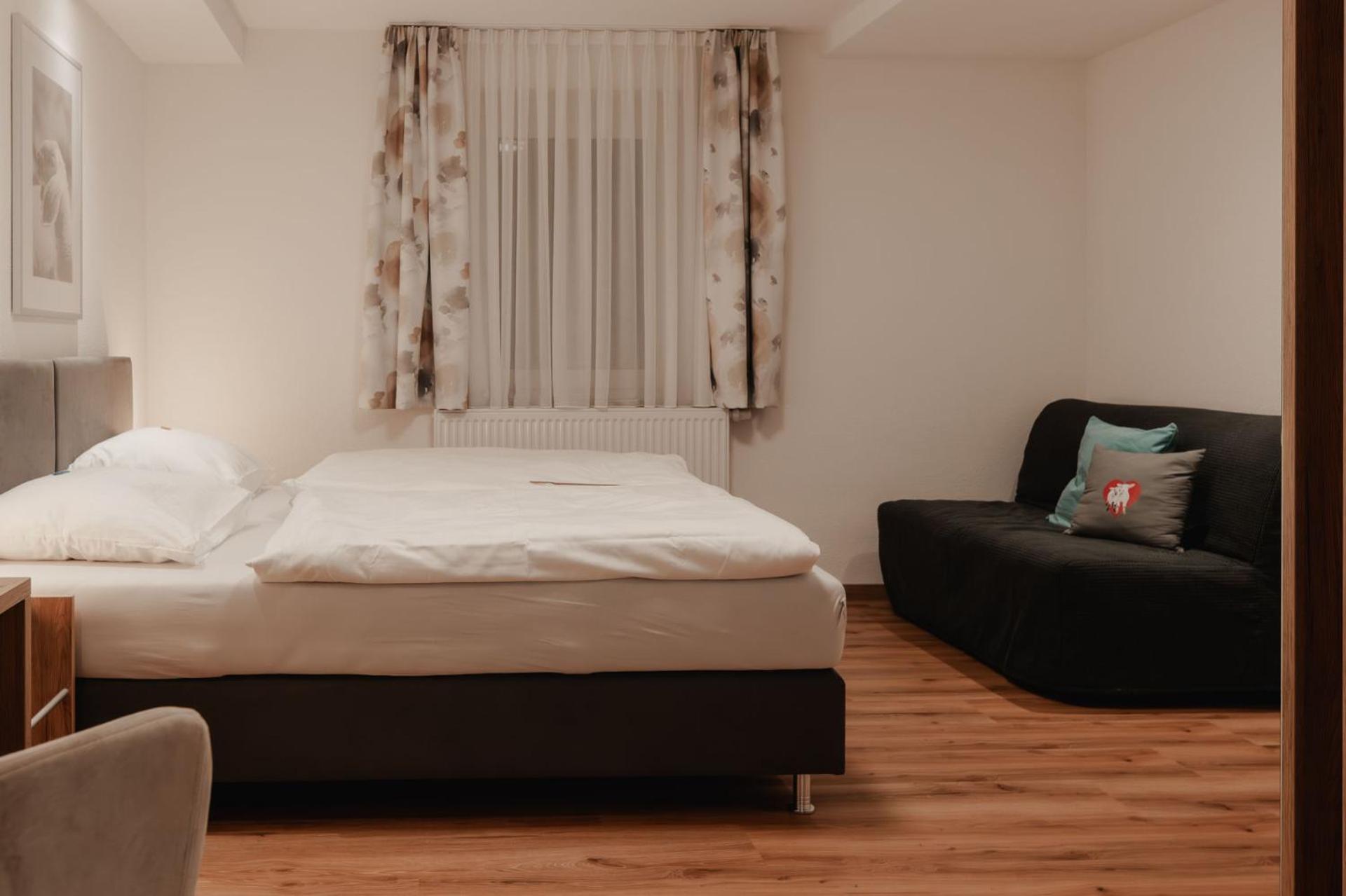 Standard Triple Room - Photo 2