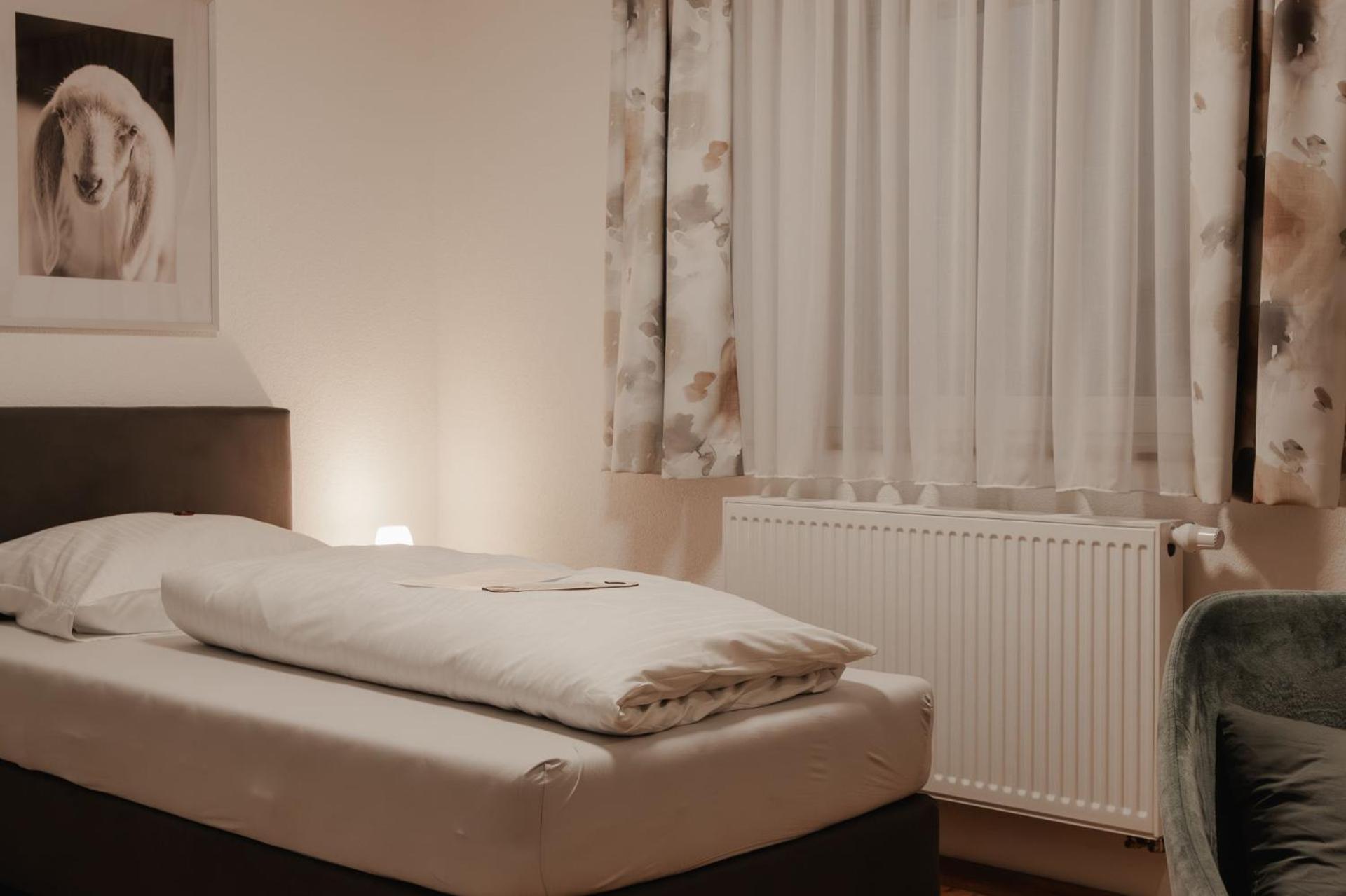 Single Room photo 2