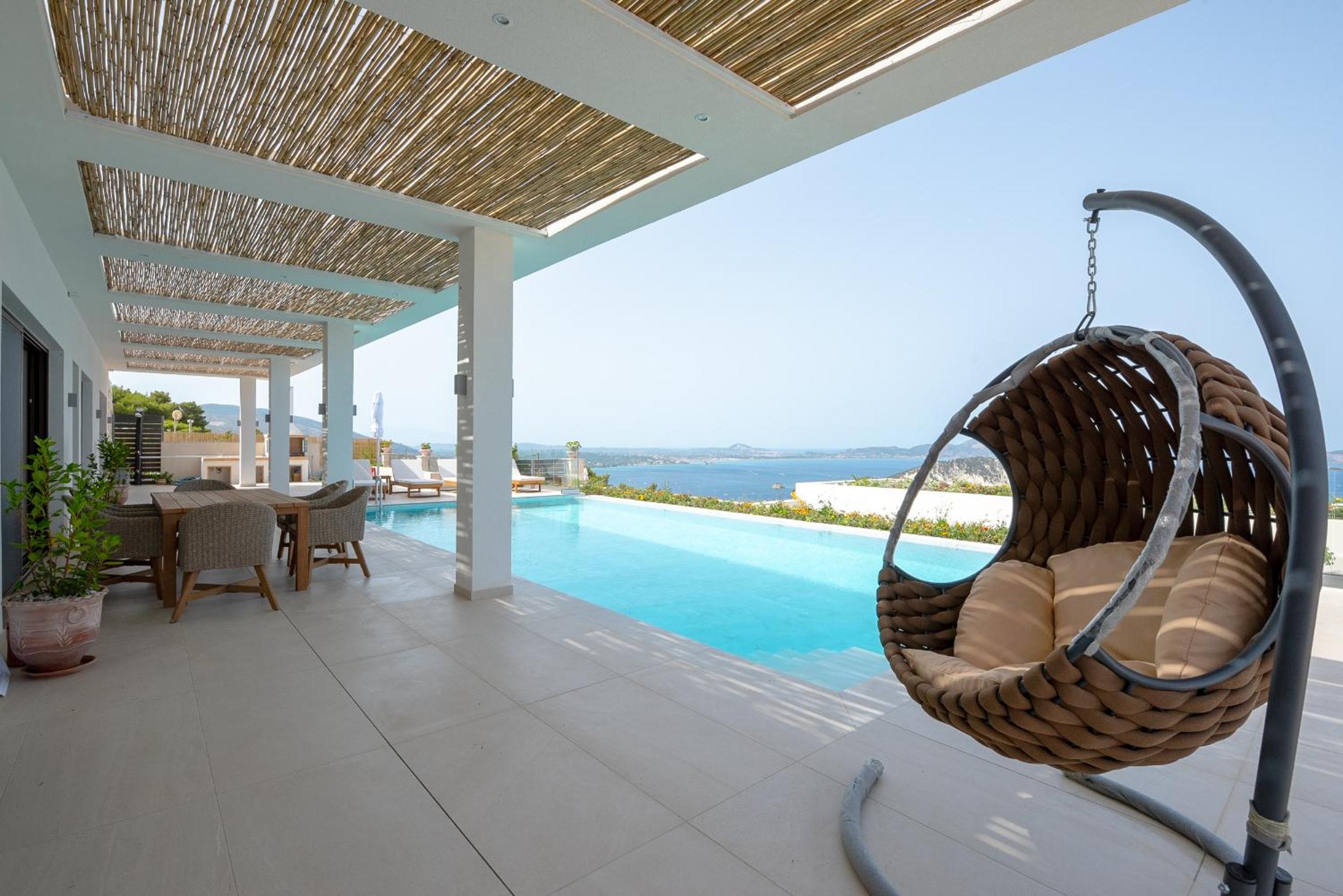 Three-Bedroom Villa photo 3