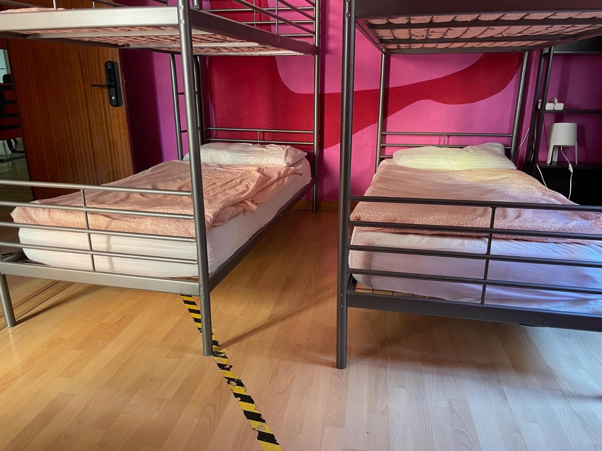 Quadruple Room with Shared Bathroom photo 3