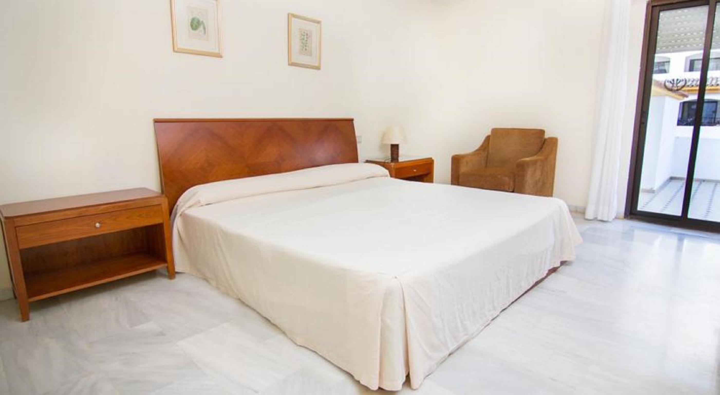 Three-Bedroom Apartment (6 Adults) - Photo 1