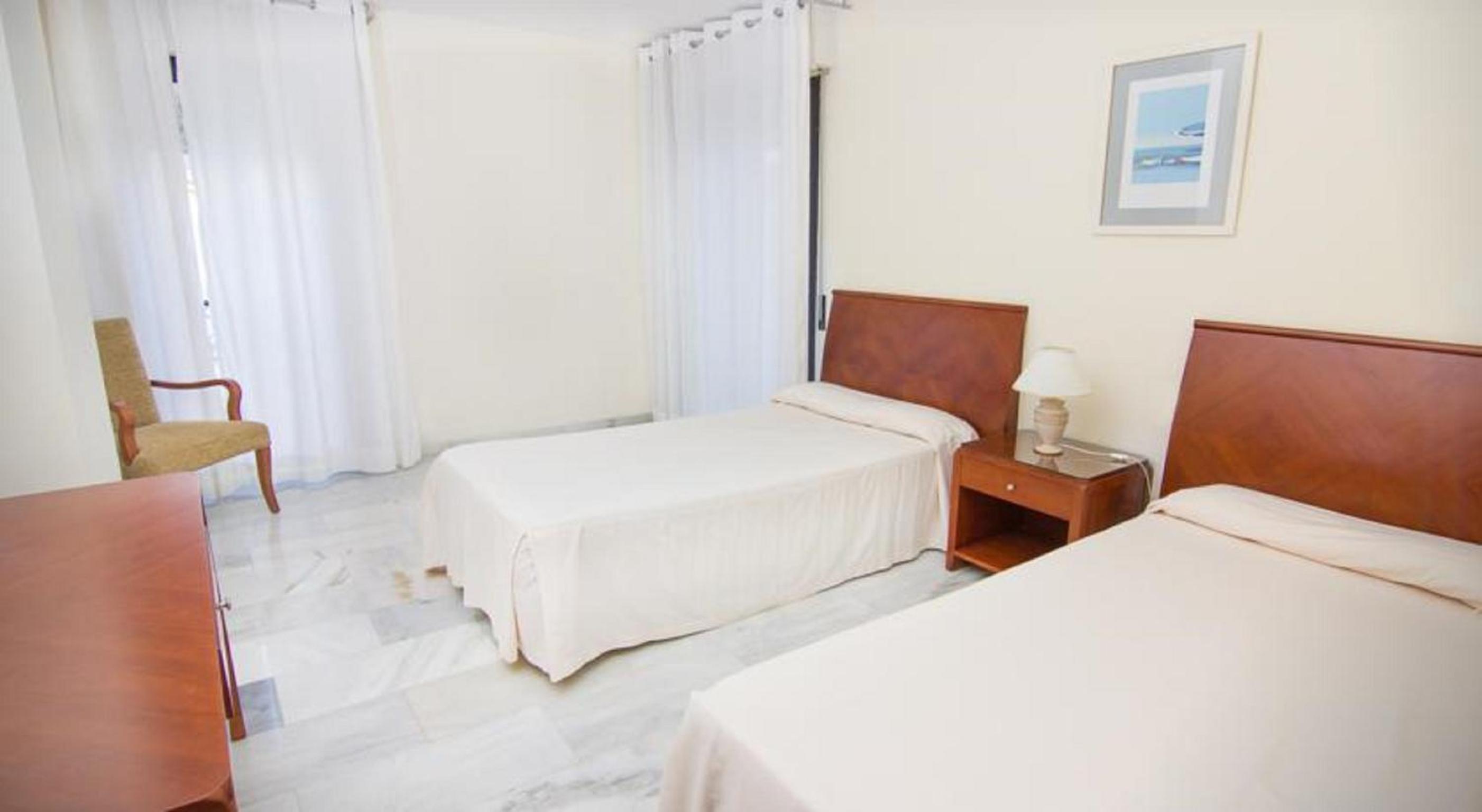 Two-Bedroom Apartment (4 Adults) - Photo 6