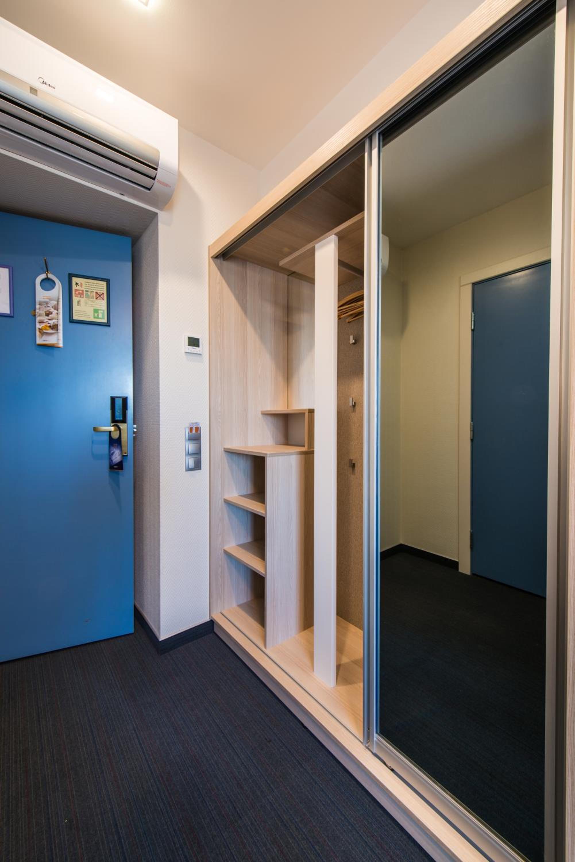 Standard Single Room - Photo 6