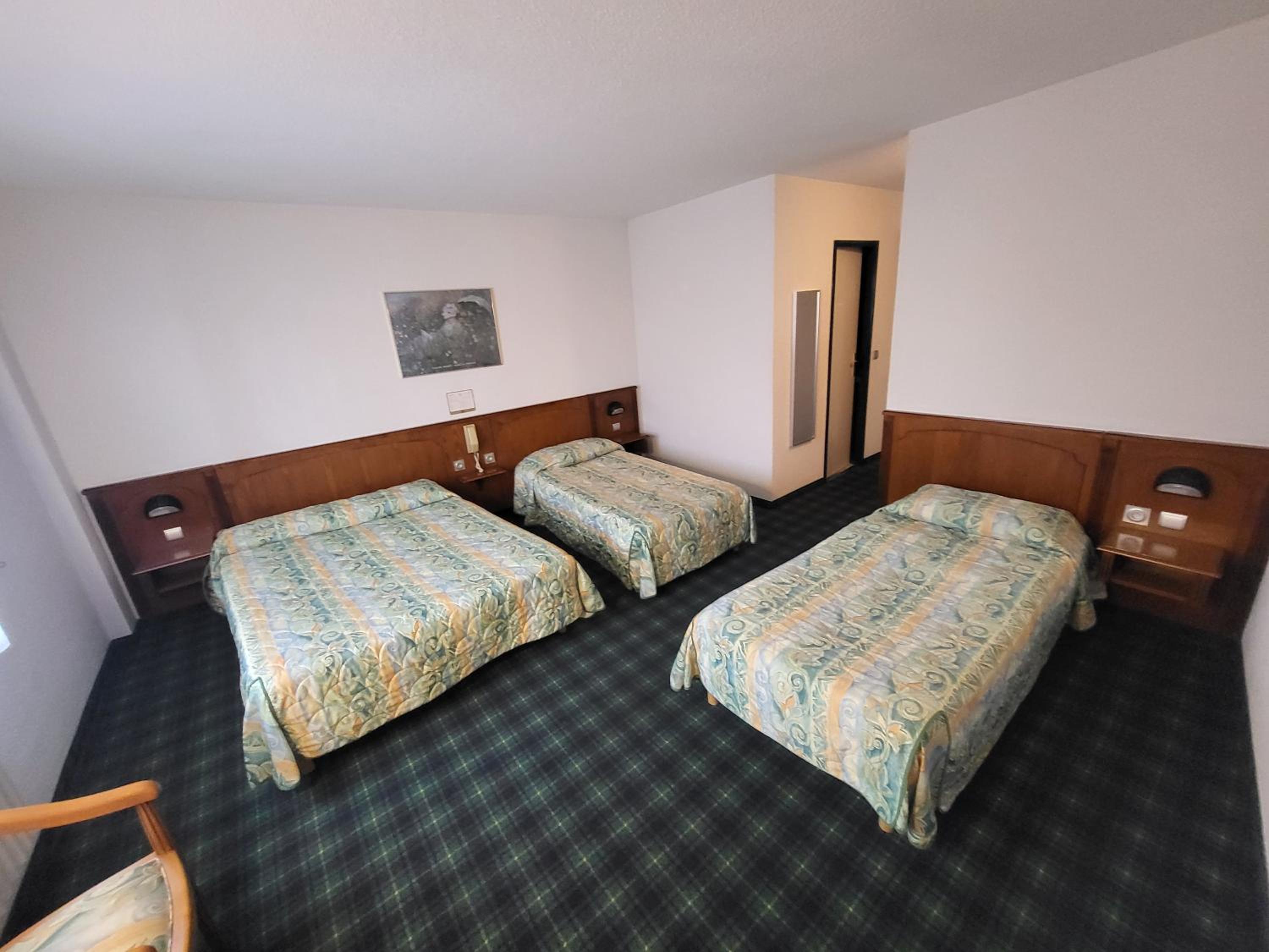 Classic Quadruple Room