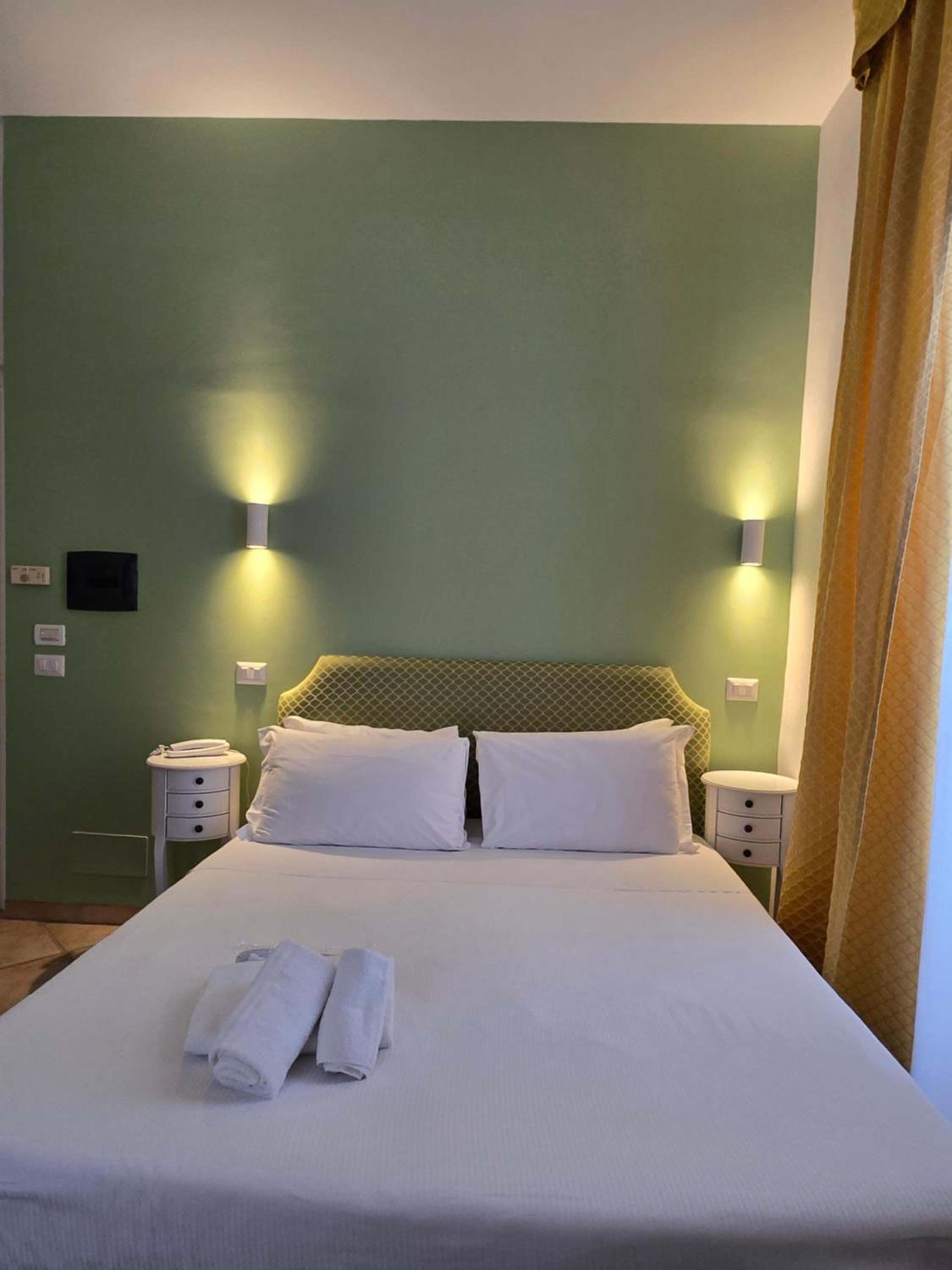 Double or Twin Room - Disability Access photo 1
