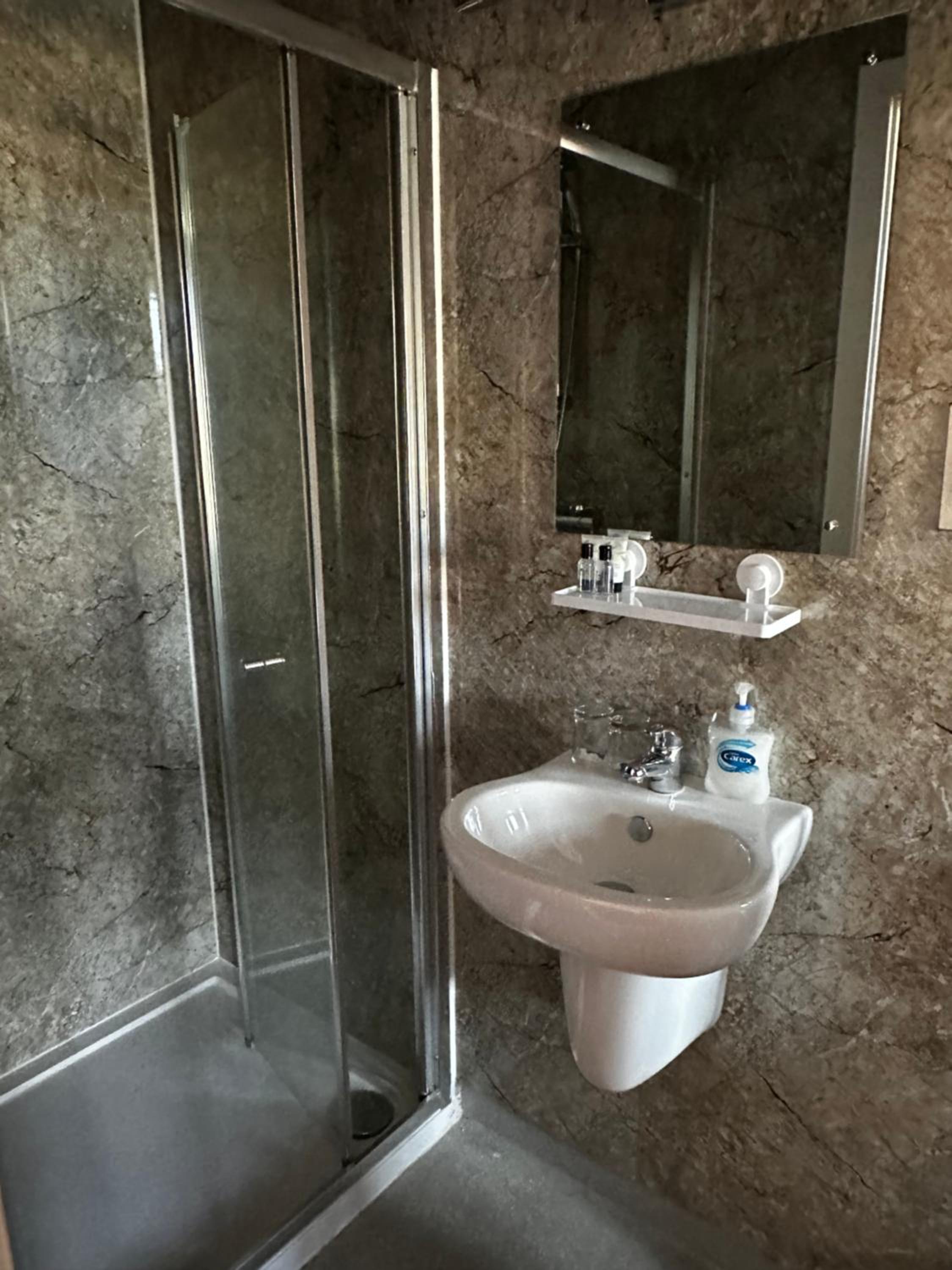 Small Double Room photo 2