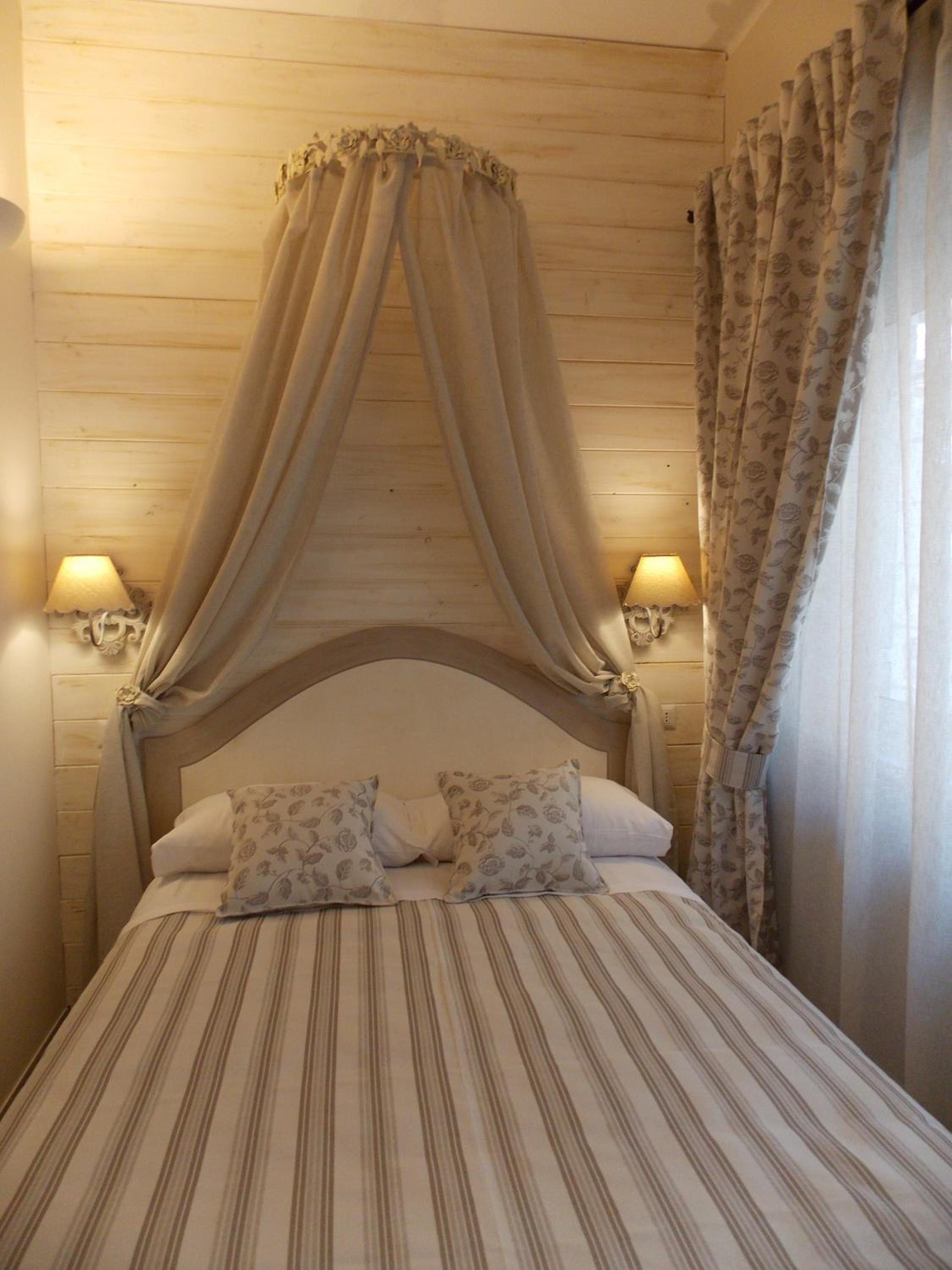 Economy Double Room photo 3