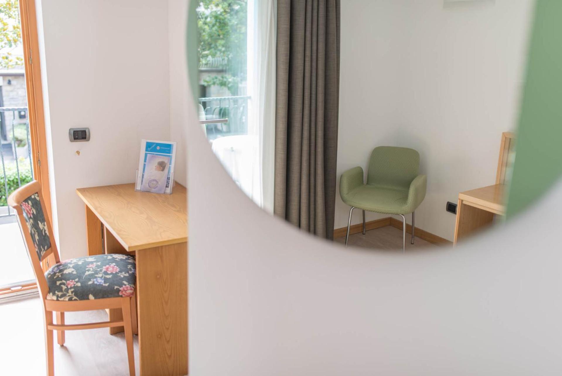 Standard Twin Room with Mountain View - Photo 1