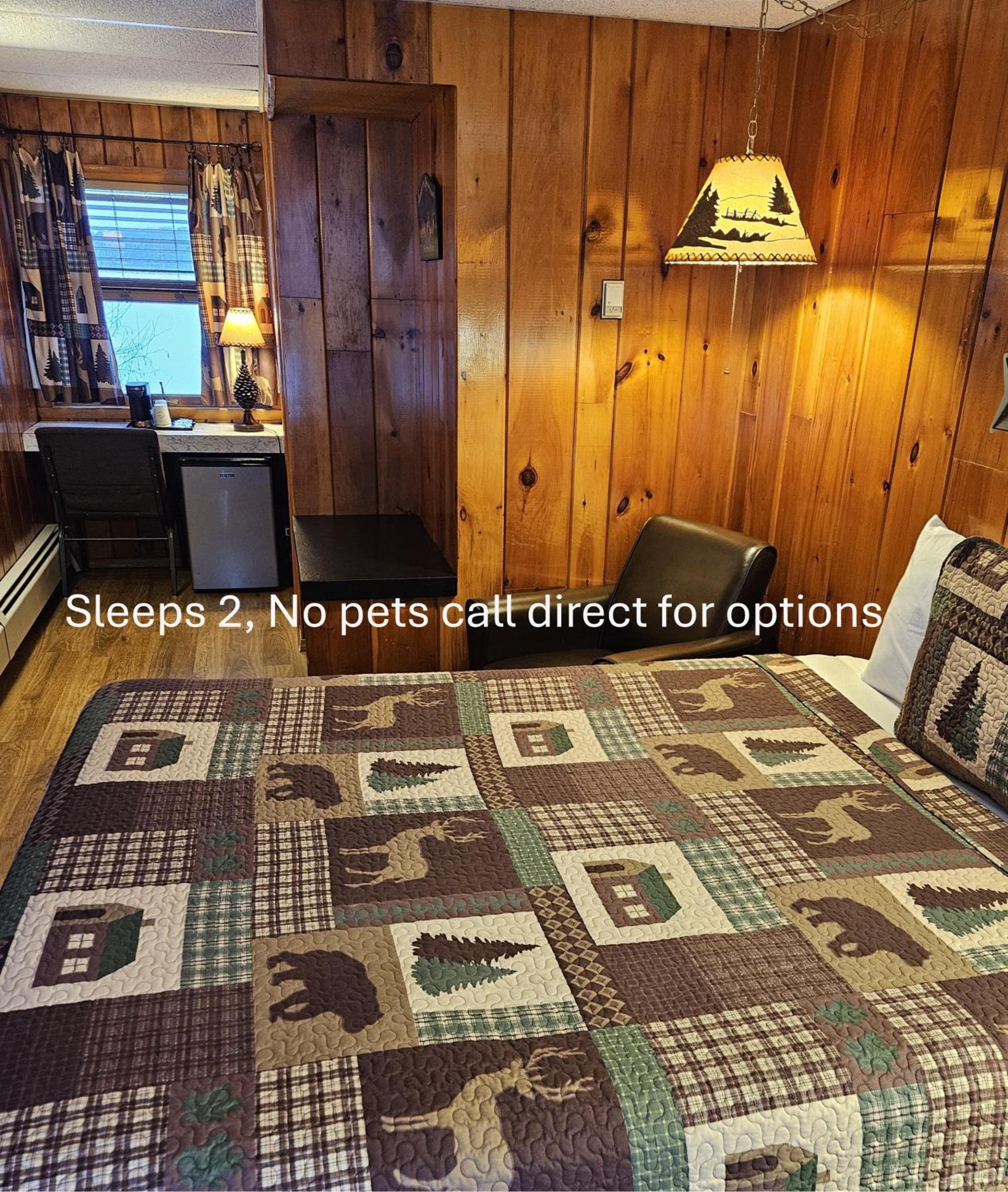 Queen Room photo 1