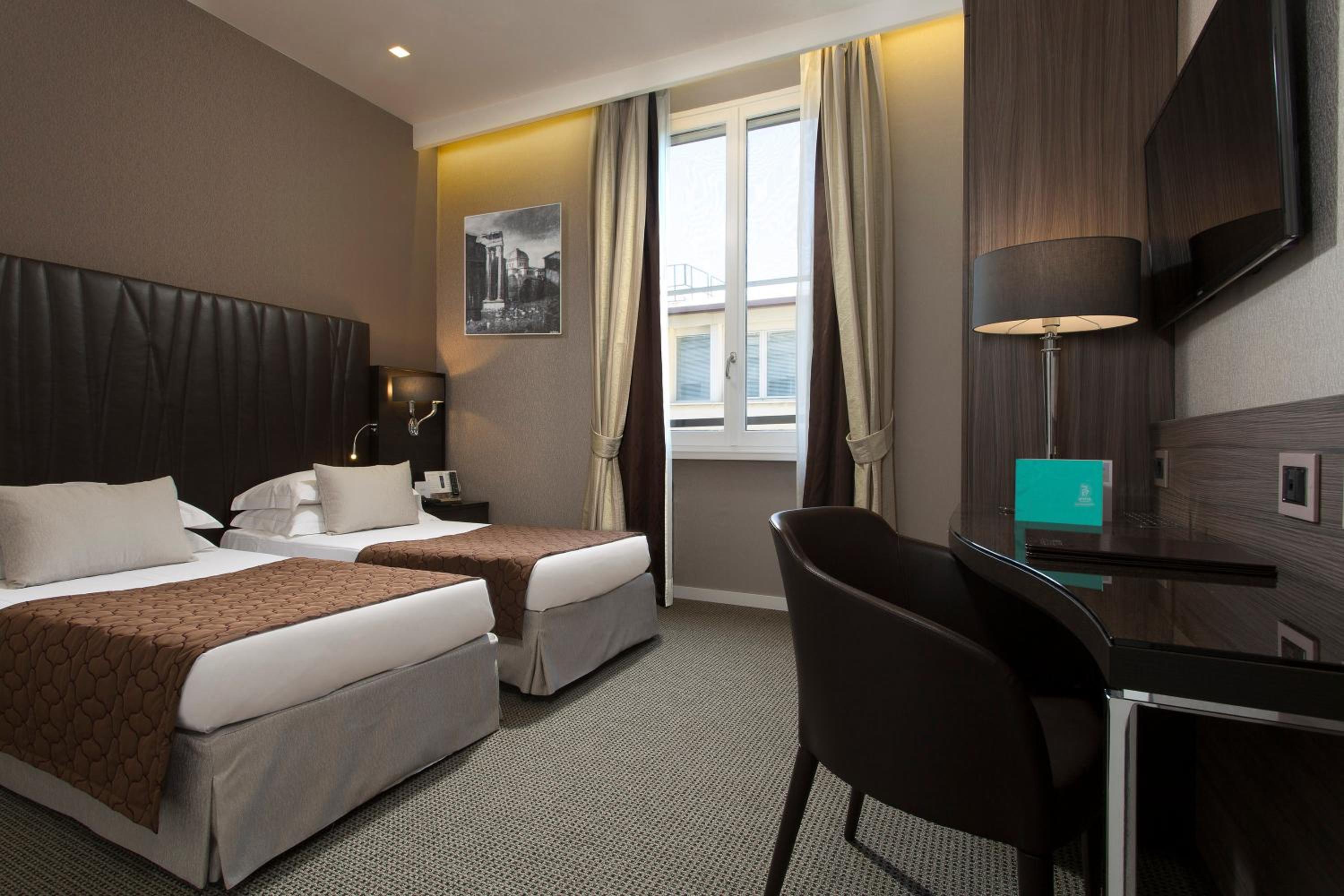 Comfort Twin Room - Photo 2