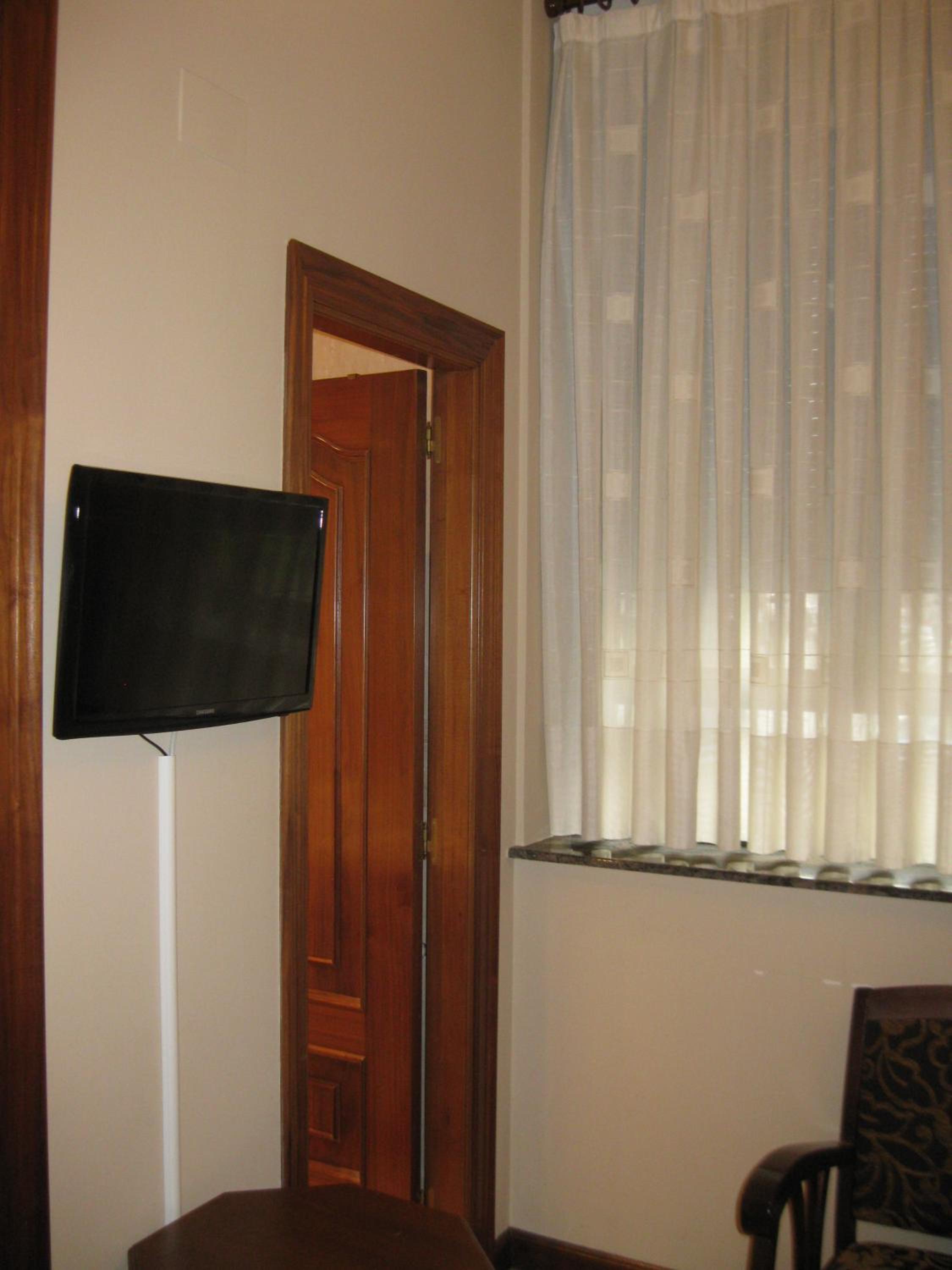Twin Room - Photo 19