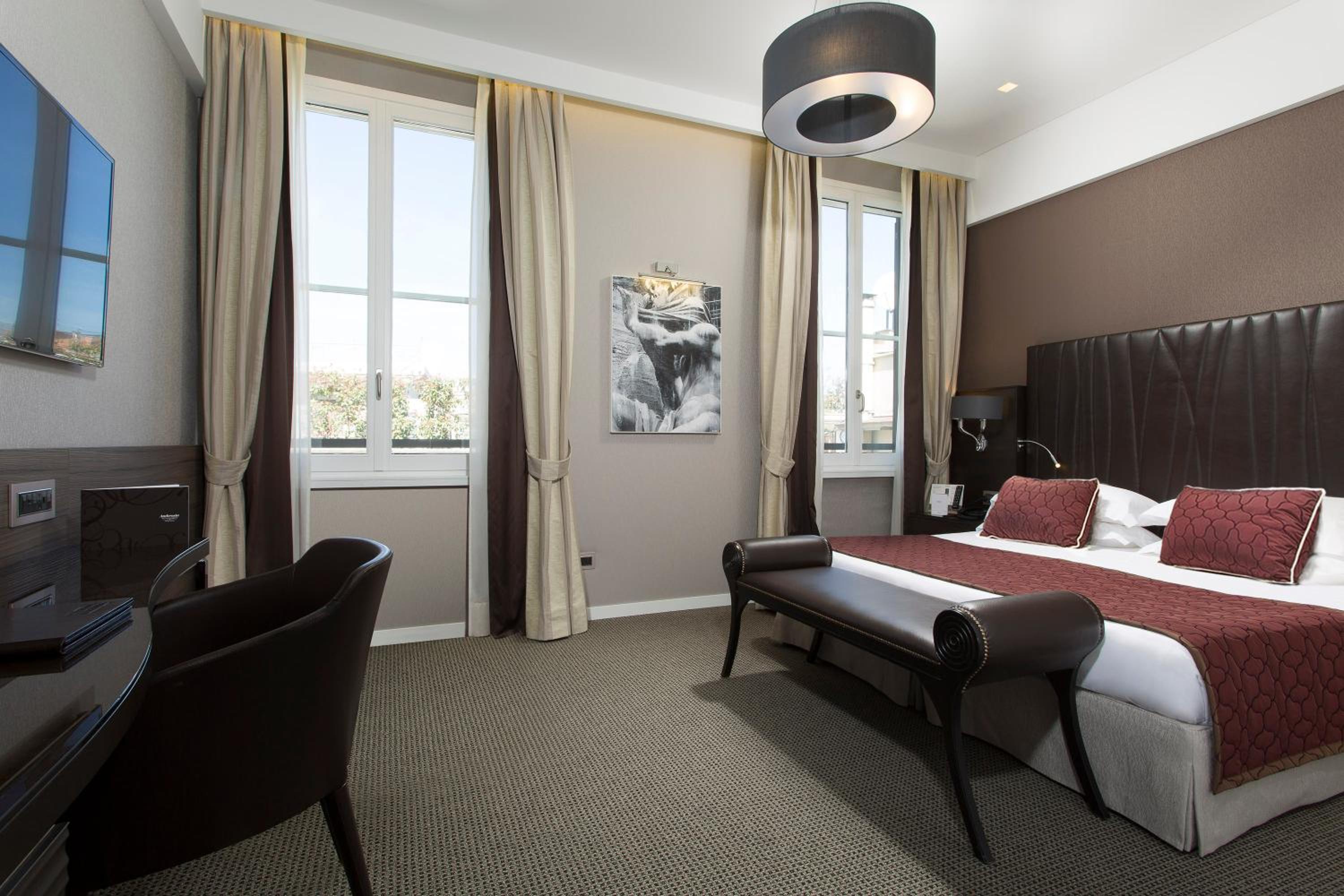 Deluxe Double Room - Photo 1