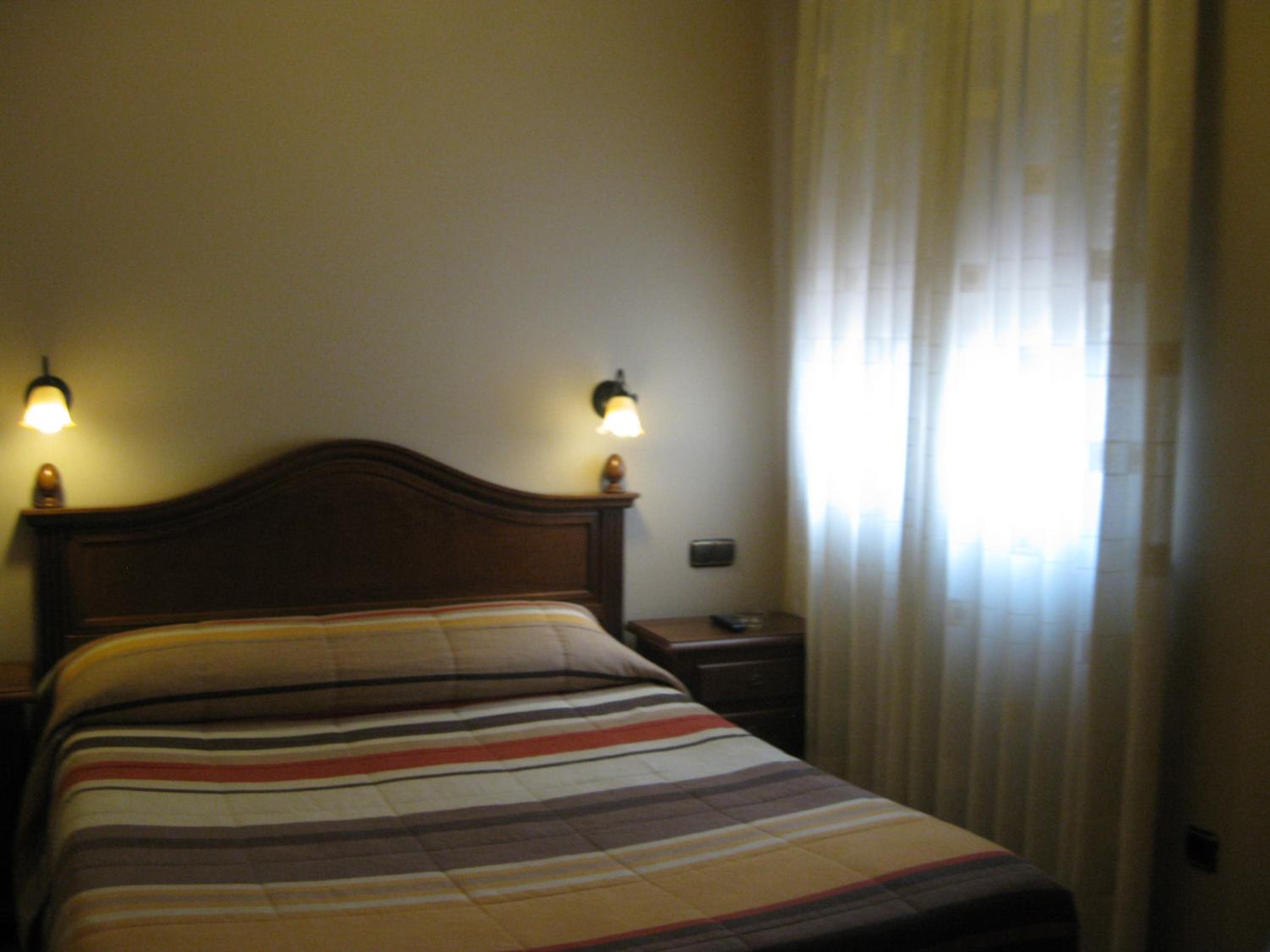 Double Room - Photo 21