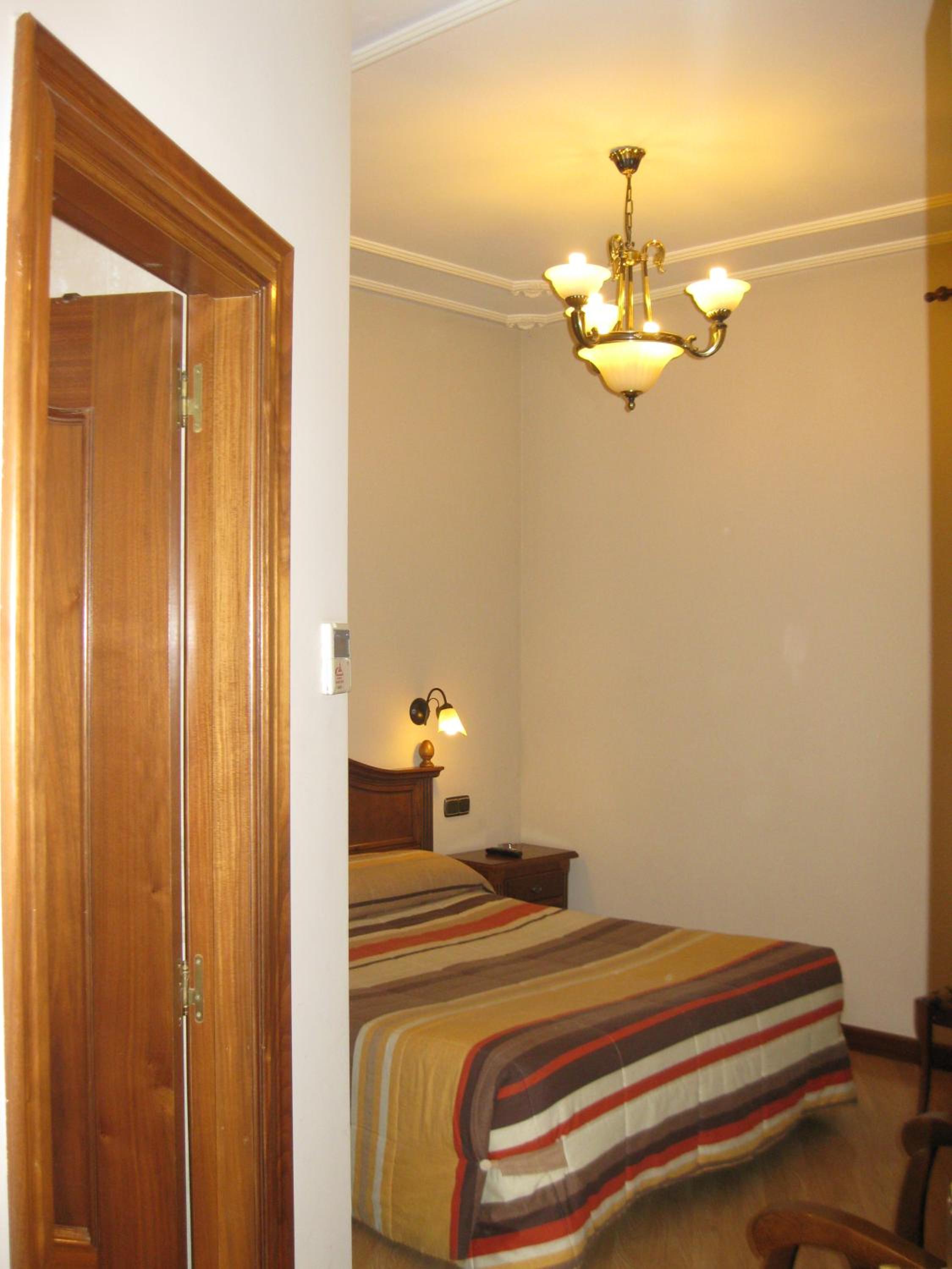 Double Room - Photo 25