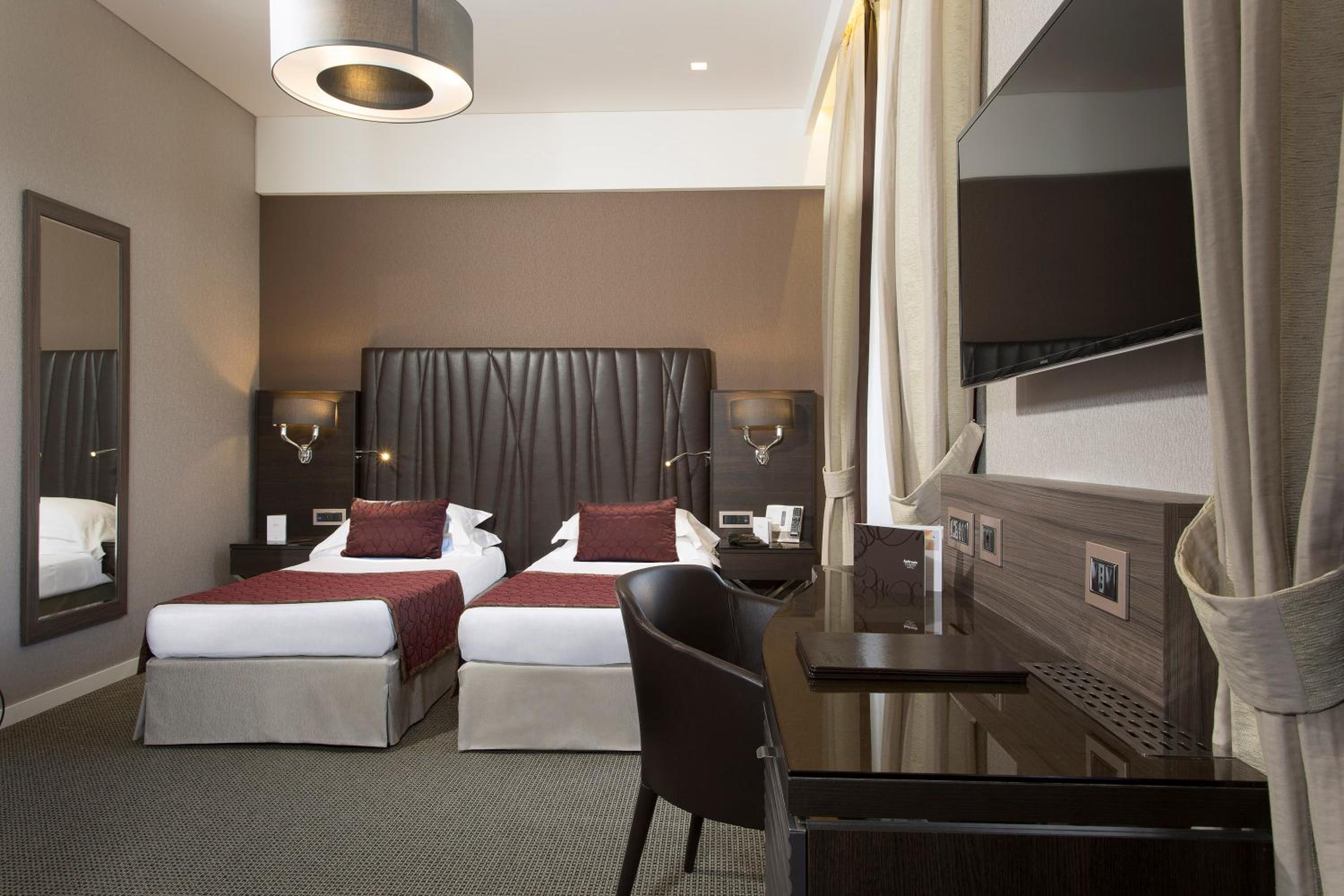 Deluxe Double Room - Photo 2
