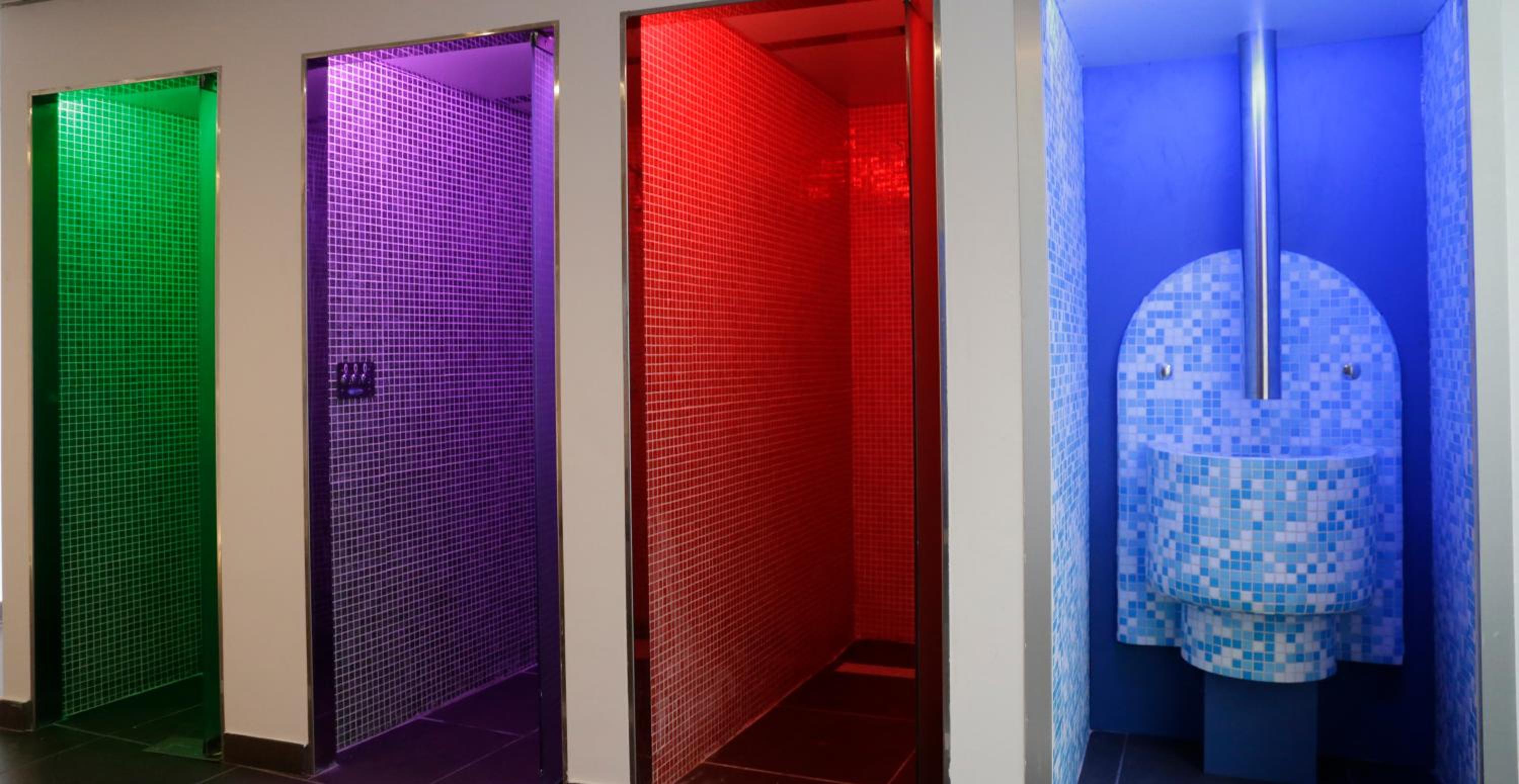 Double or Twin Room with Spa Access - Photo 8