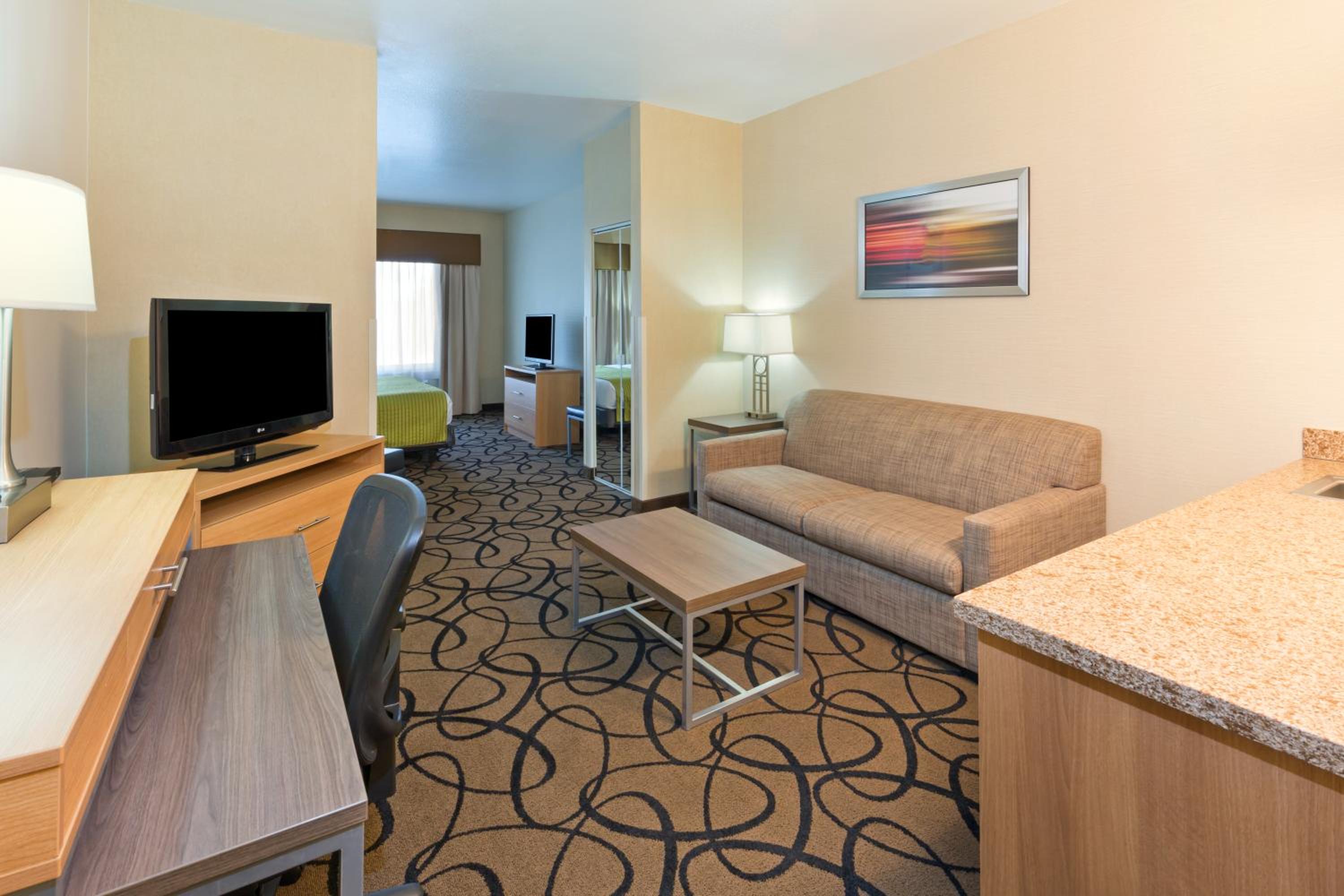 Standard King Room - Communications Accessible - Photo 6