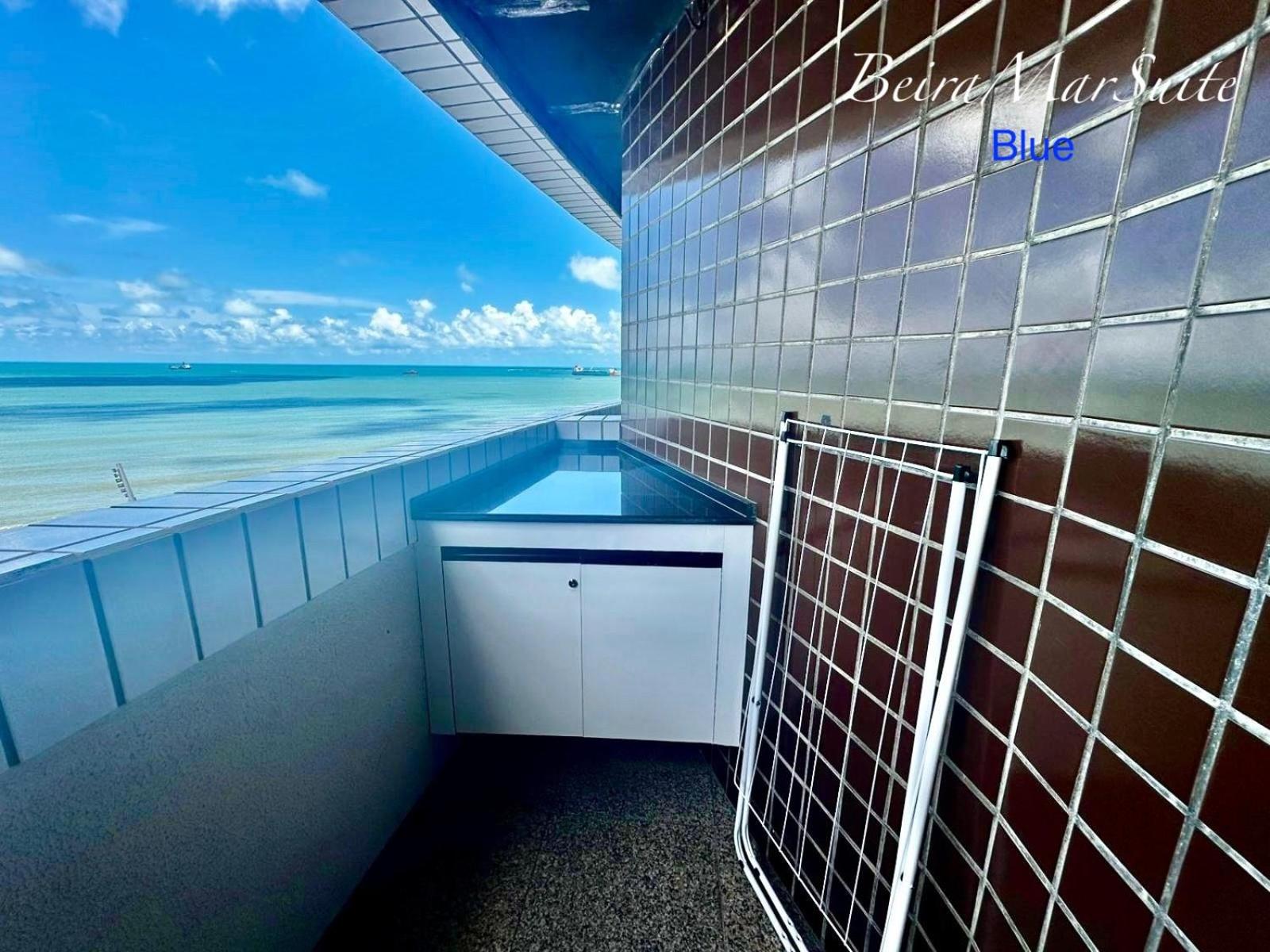 One-Bedroom Apartment - Oceanfront photo 3