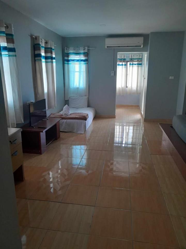 Suite - Photo 2