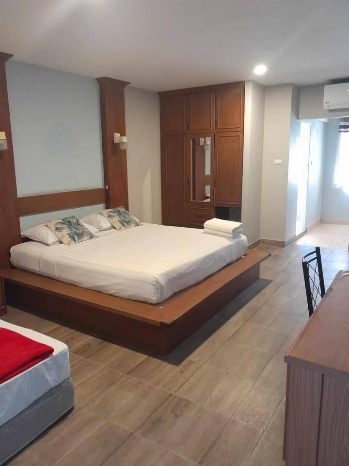 Suite - Photo 3