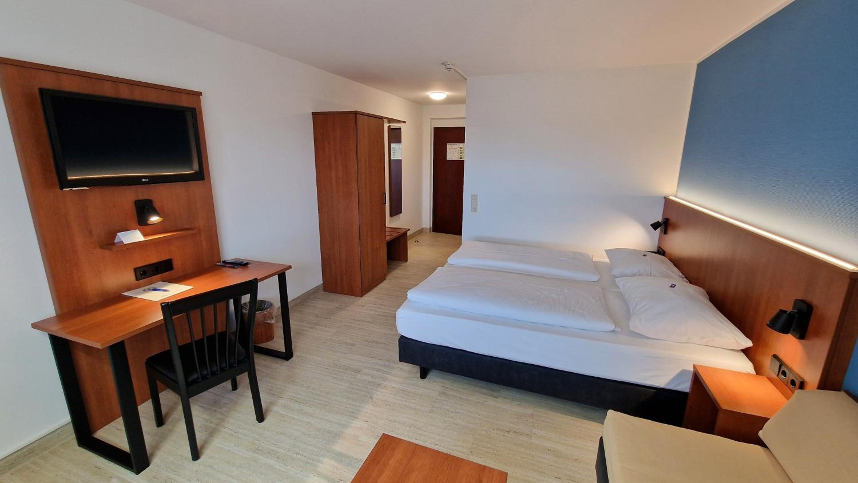 Comfort Triple Room