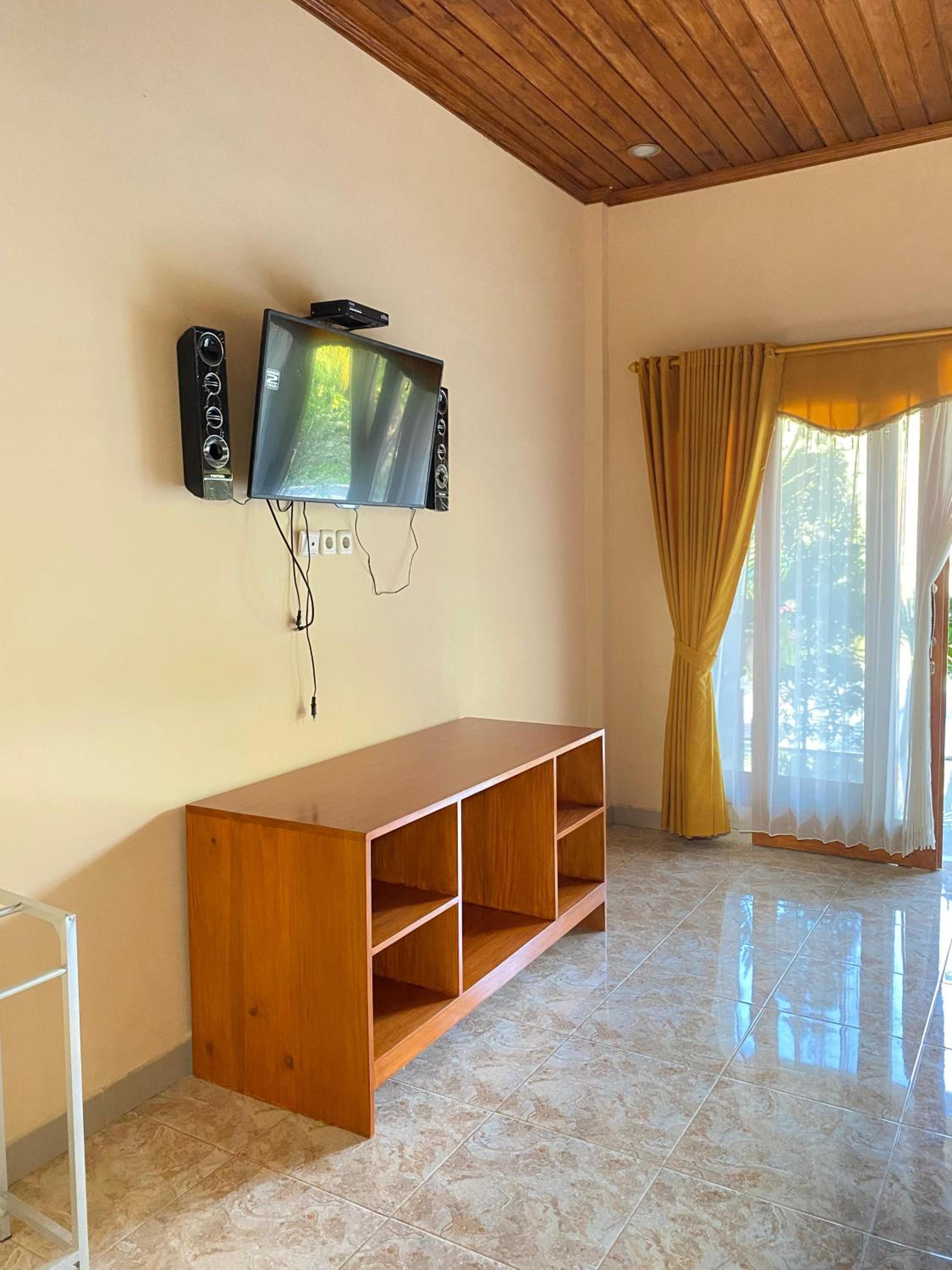 Standard Twin Room - Photo 3