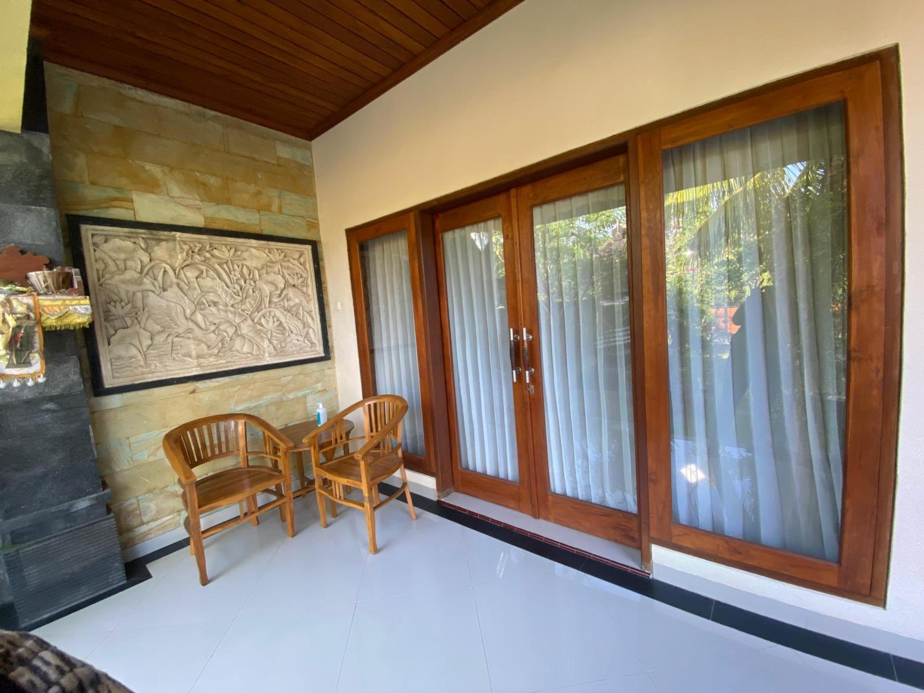 Standard Twin Room - Photo 8
