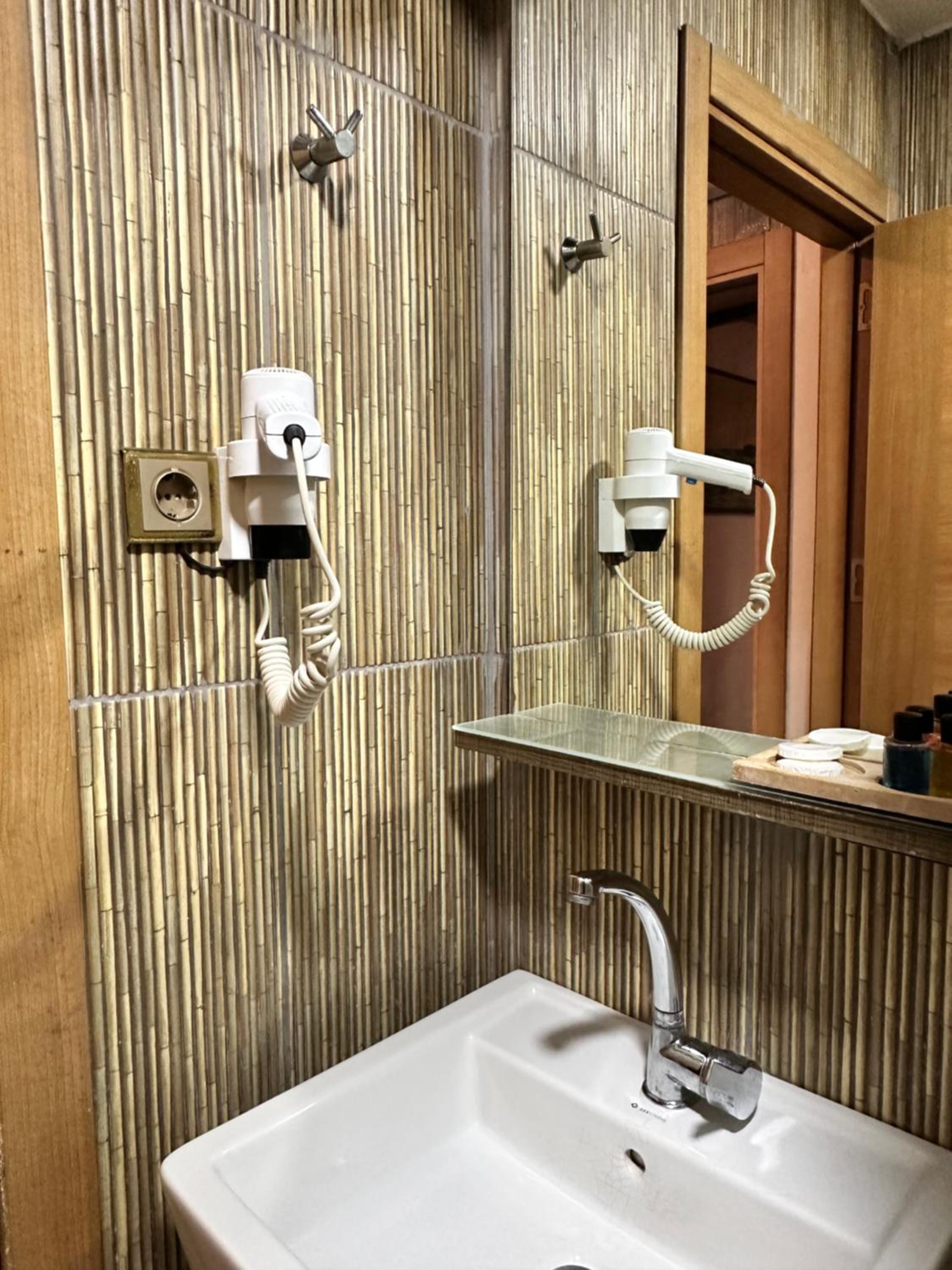 Double or Twin Room photo 1