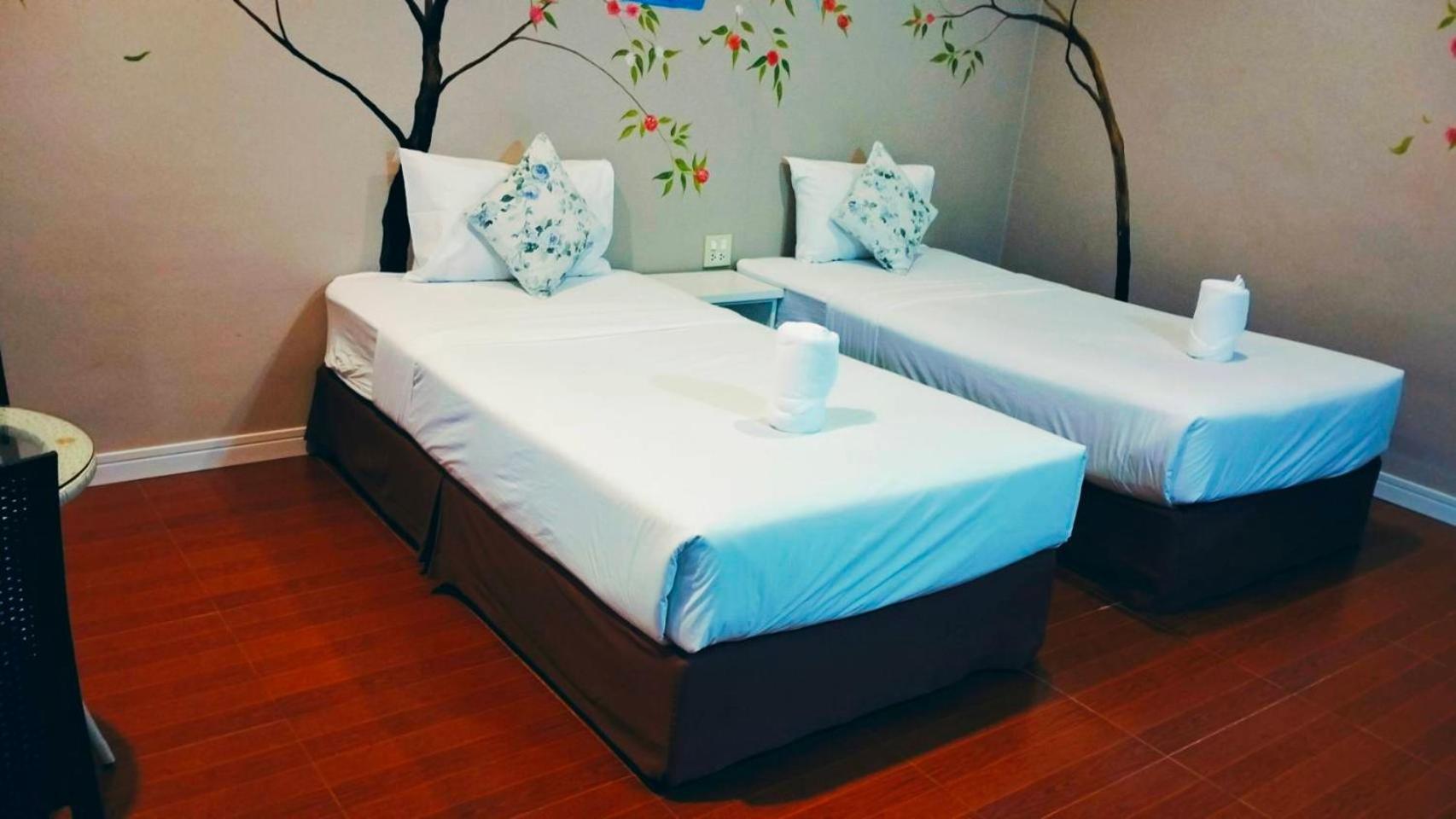 Standard Twin Room photo 2
