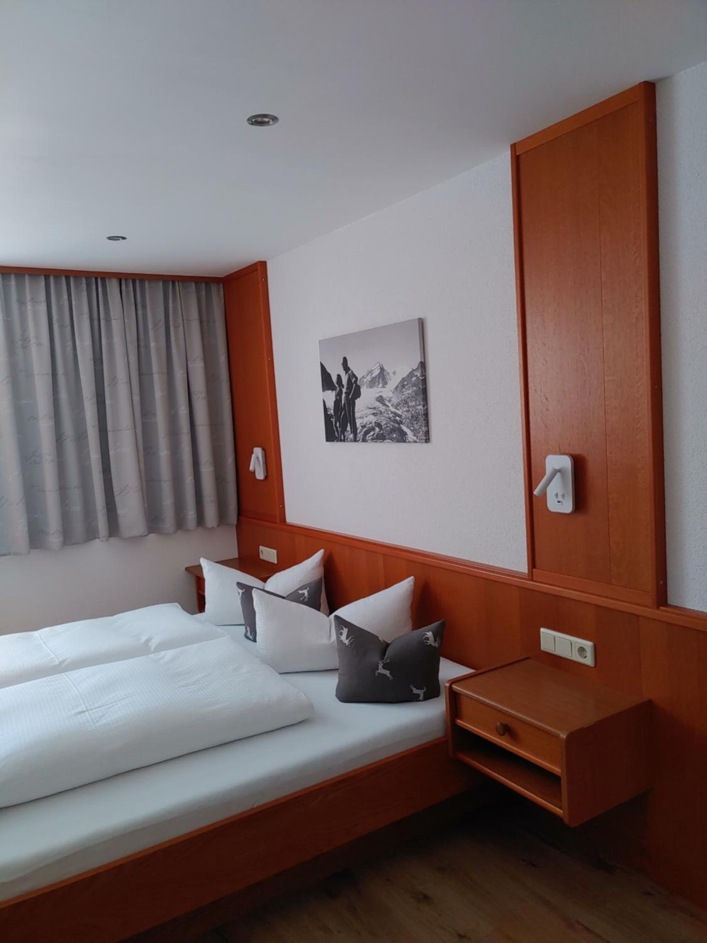 One-Bedroom Apartment with Balcony photo 1