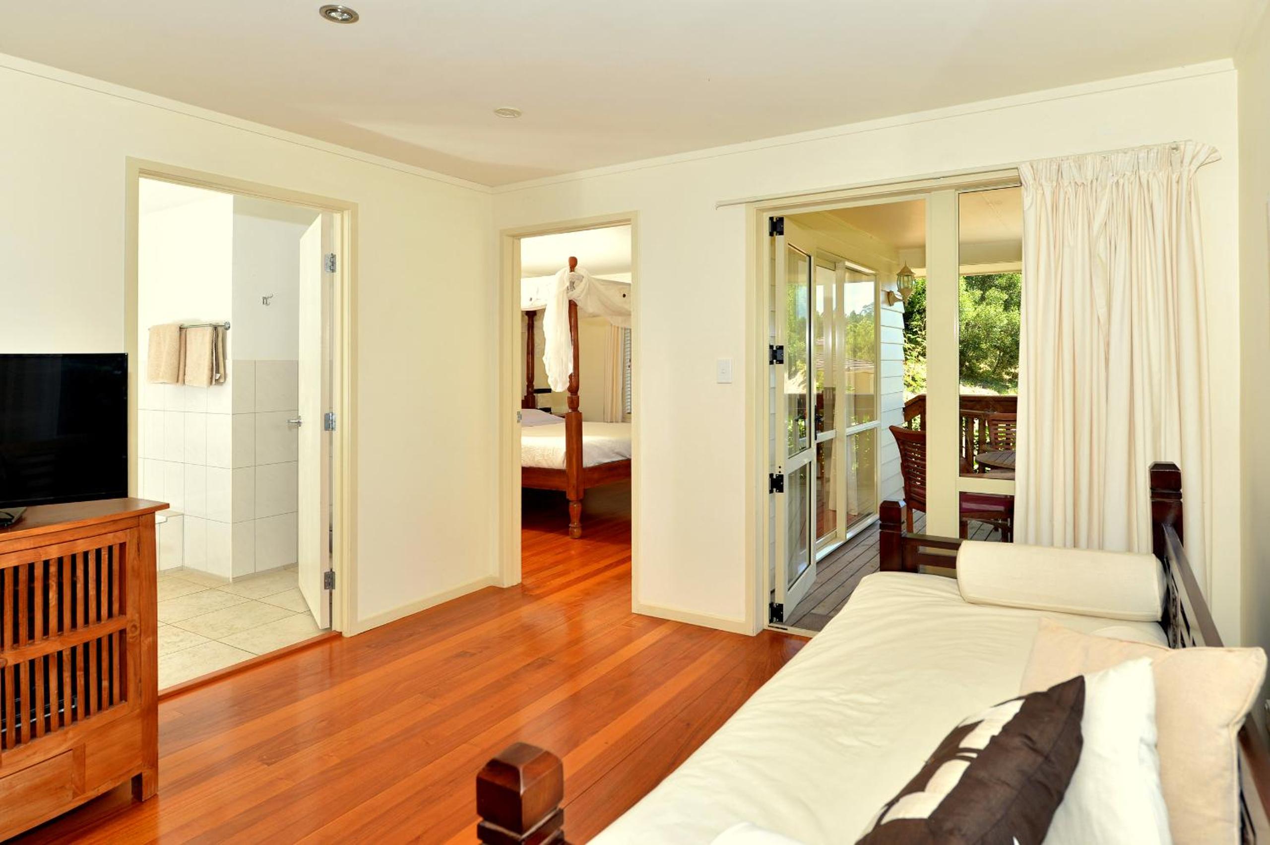 One-Bedroom Cottage - Photo 3