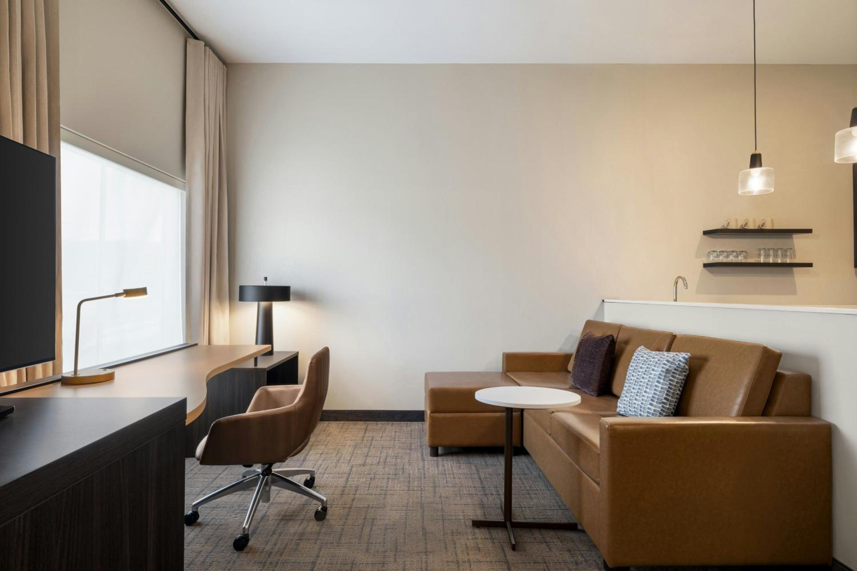 King Studio with Sofa Bed - Hearing Accessible