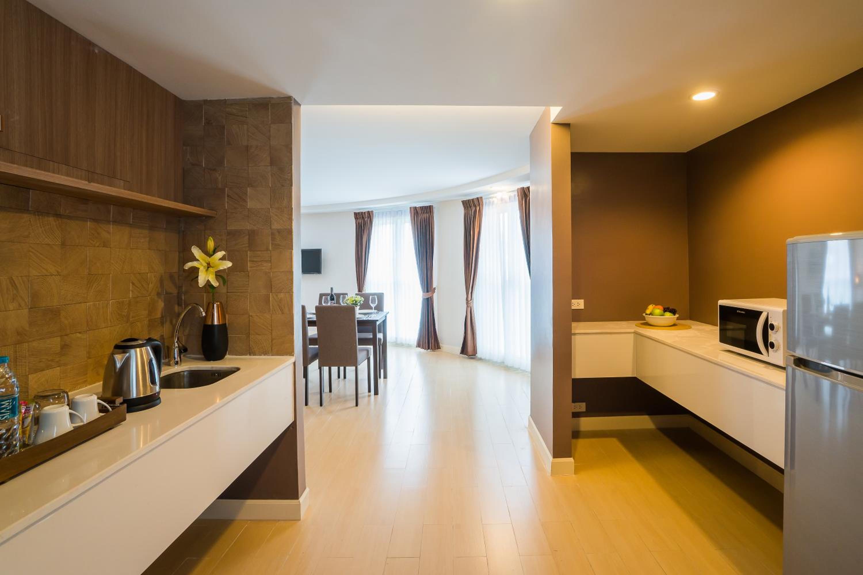 Pleasure Executive Suite photo 3