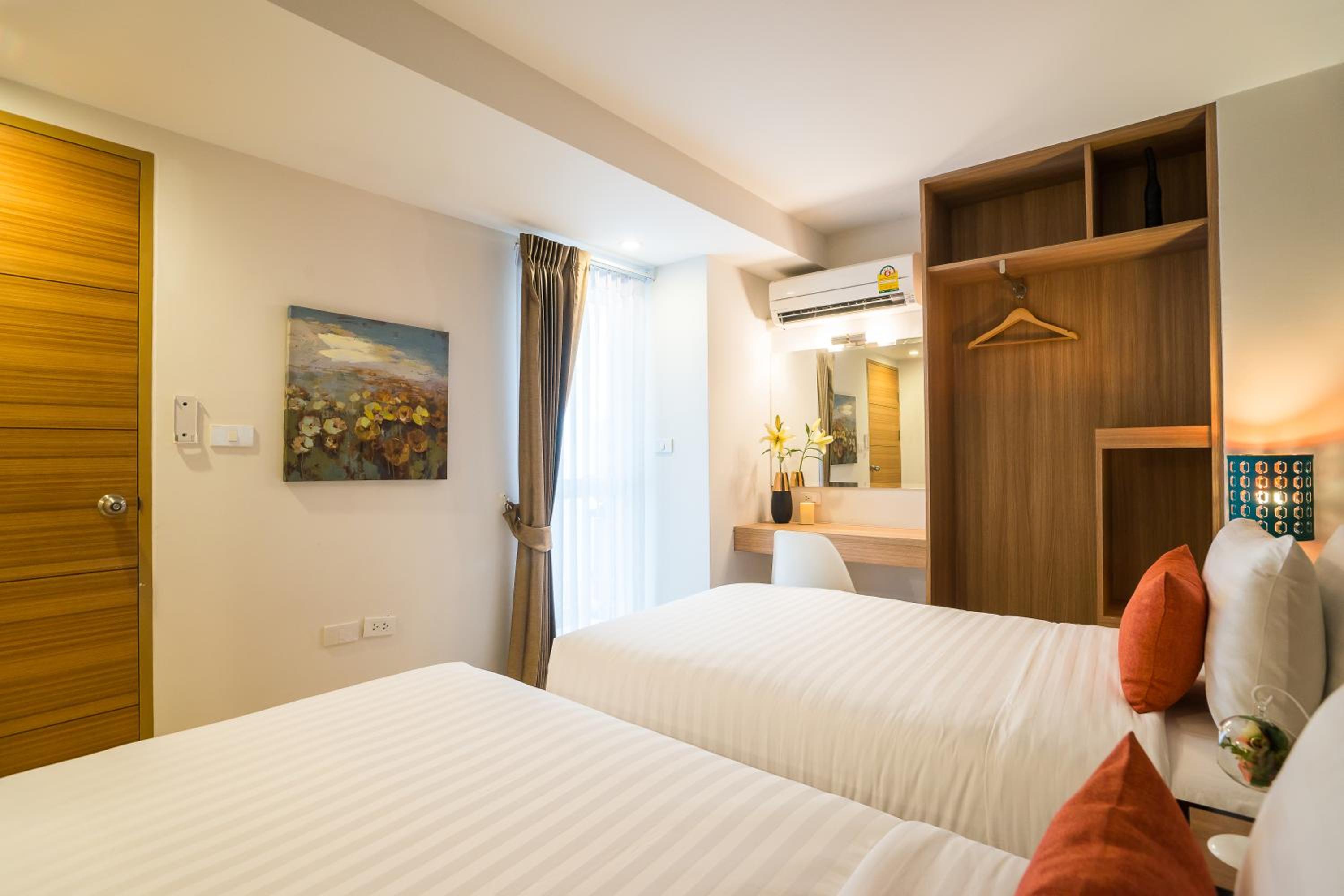 Pleasure Suite - Twin Bed photo 2