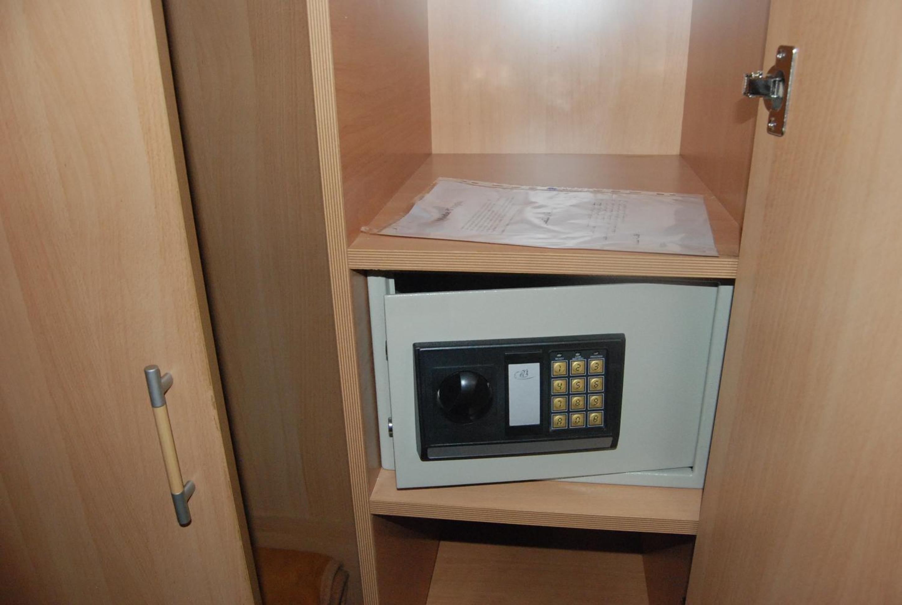 Single Room photo 2