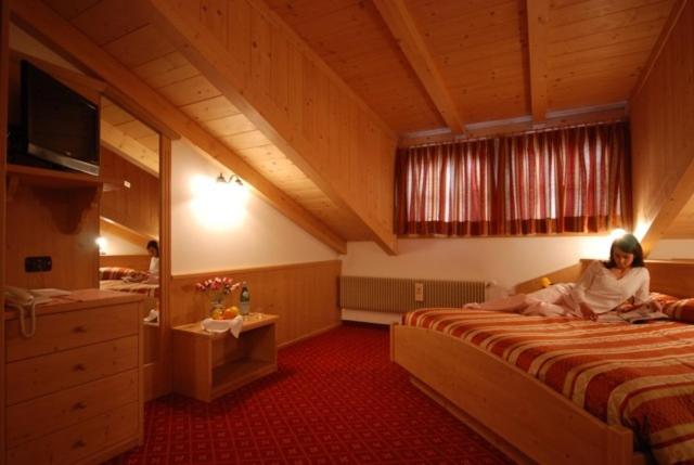 Double or Twin Room photo 3
