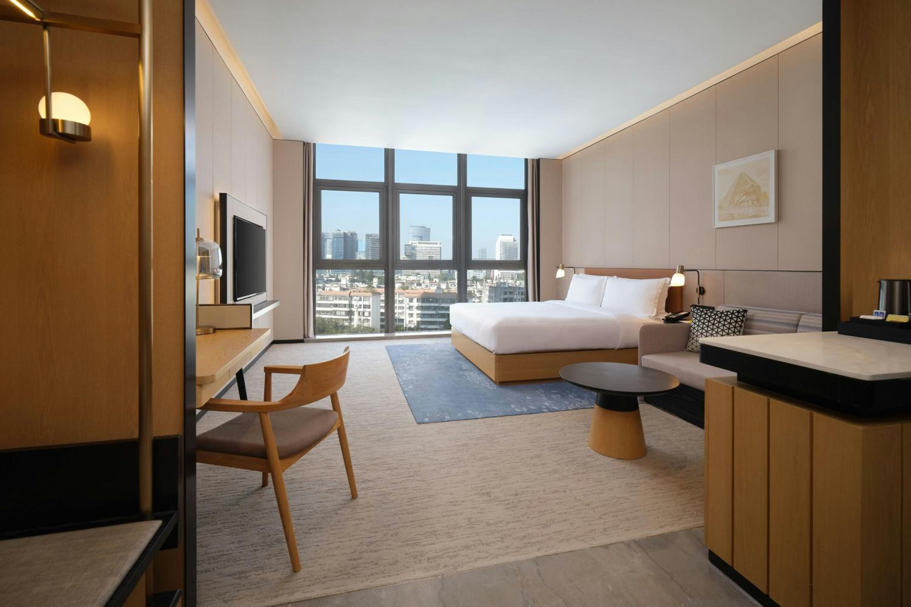Executive Queen Room