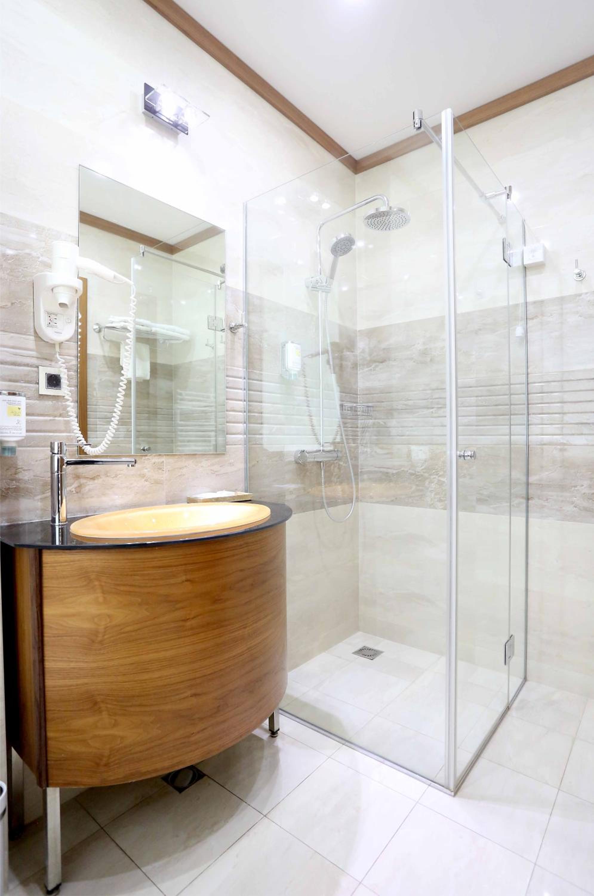 Triple Room - Photo 11