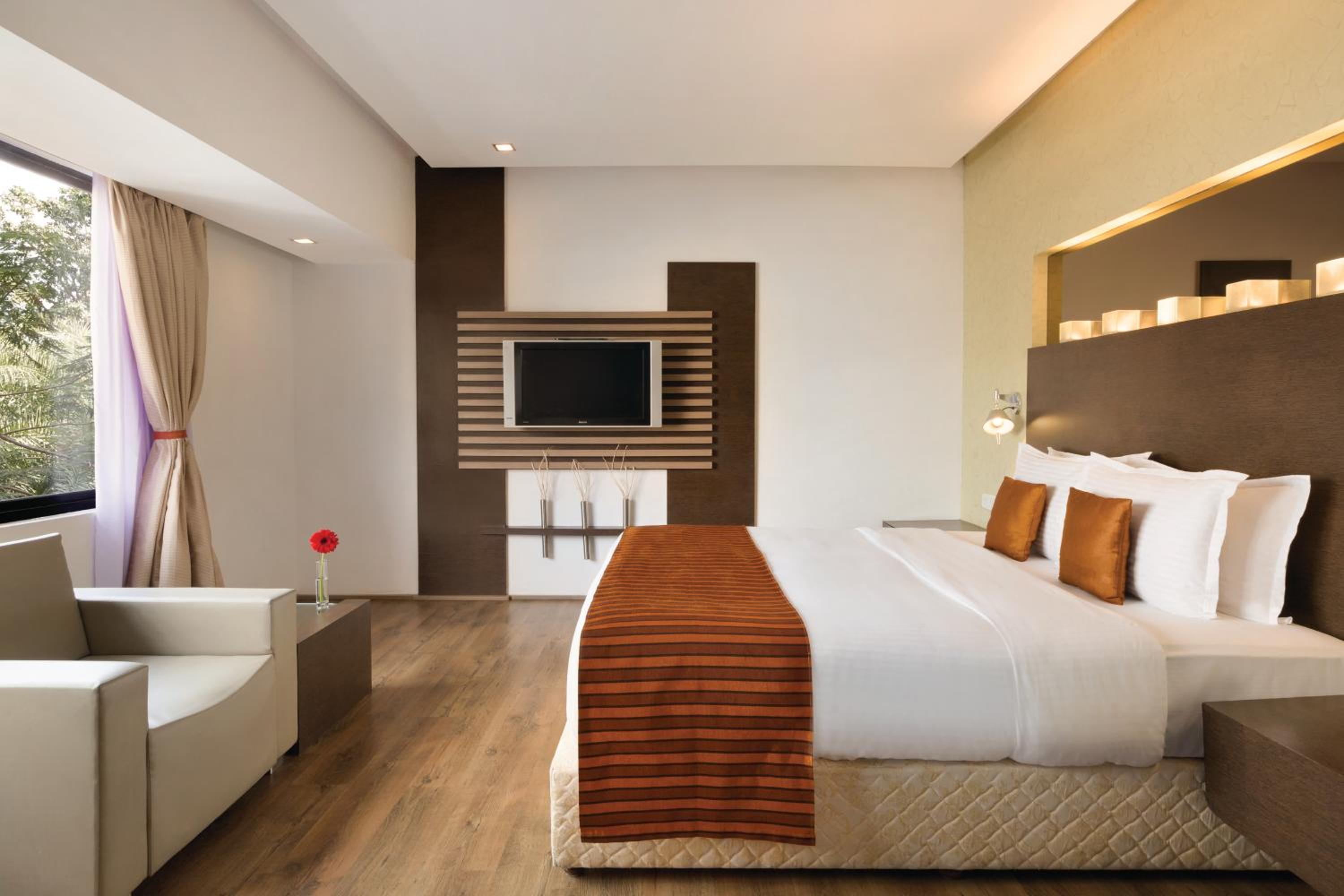 Executive King Room - Book & Unlock Exclusive Deals photo 2