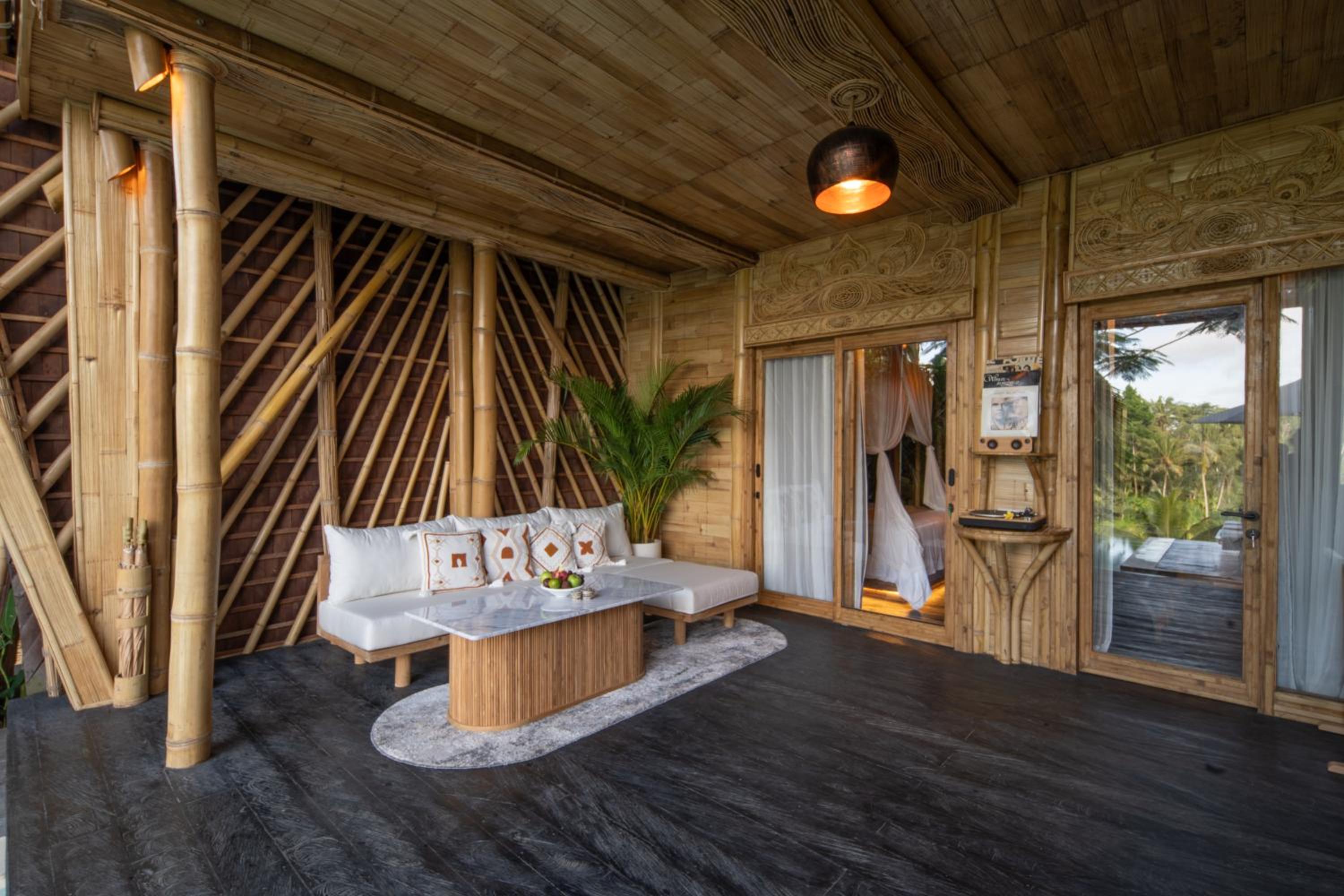Three-Bedroom Villa - Photo 2