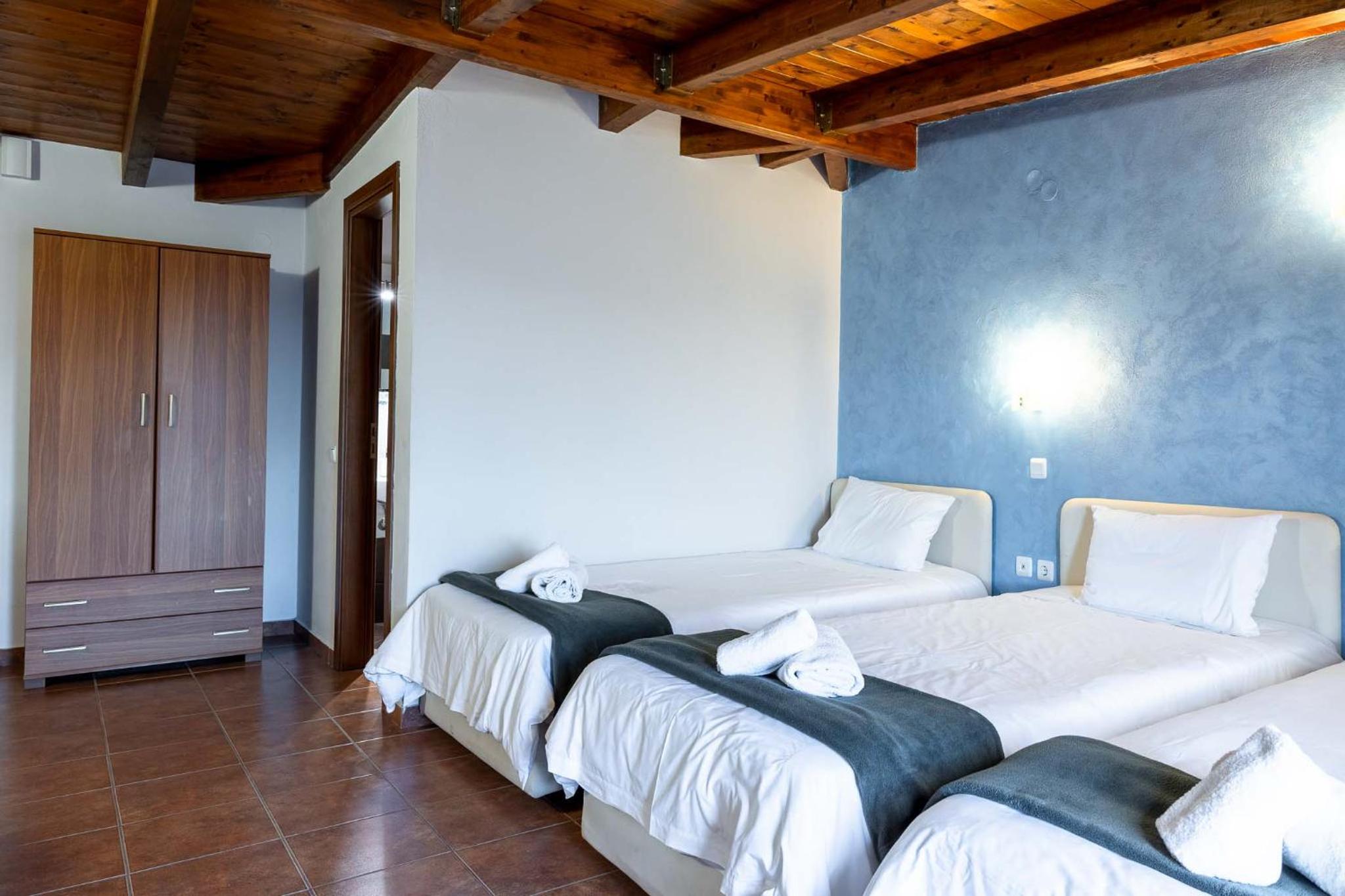 Quadruple Room - Photo 3