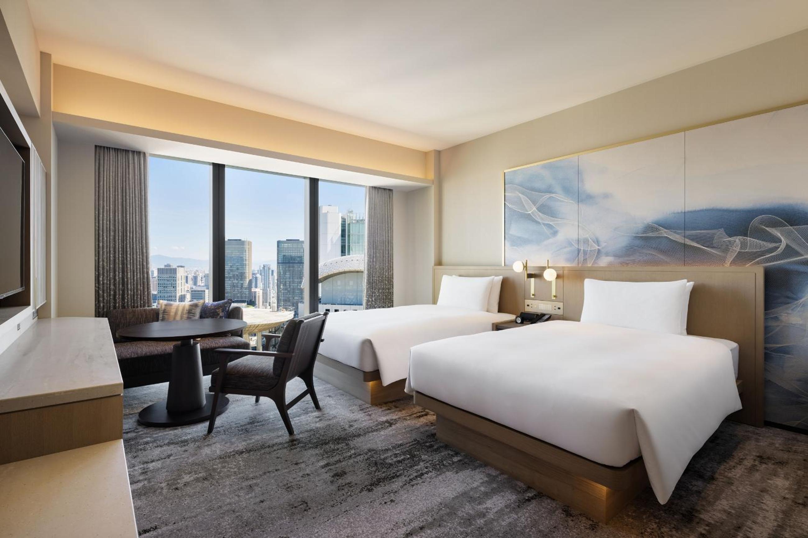 Signature Twin Room with Two Double Beds and City View